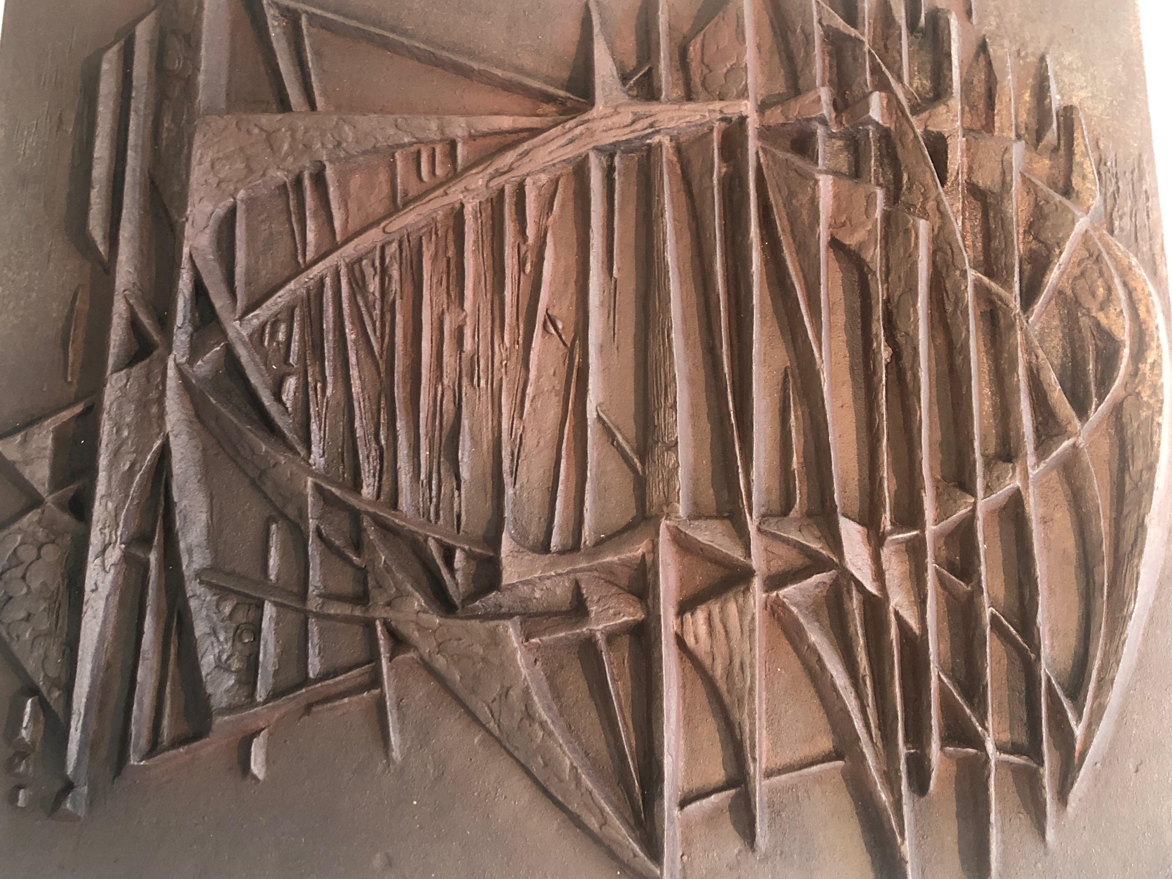 Européen Plaque de cheminée moderniste en fonte, signée F. Loriot, française, datant d'environ 1970