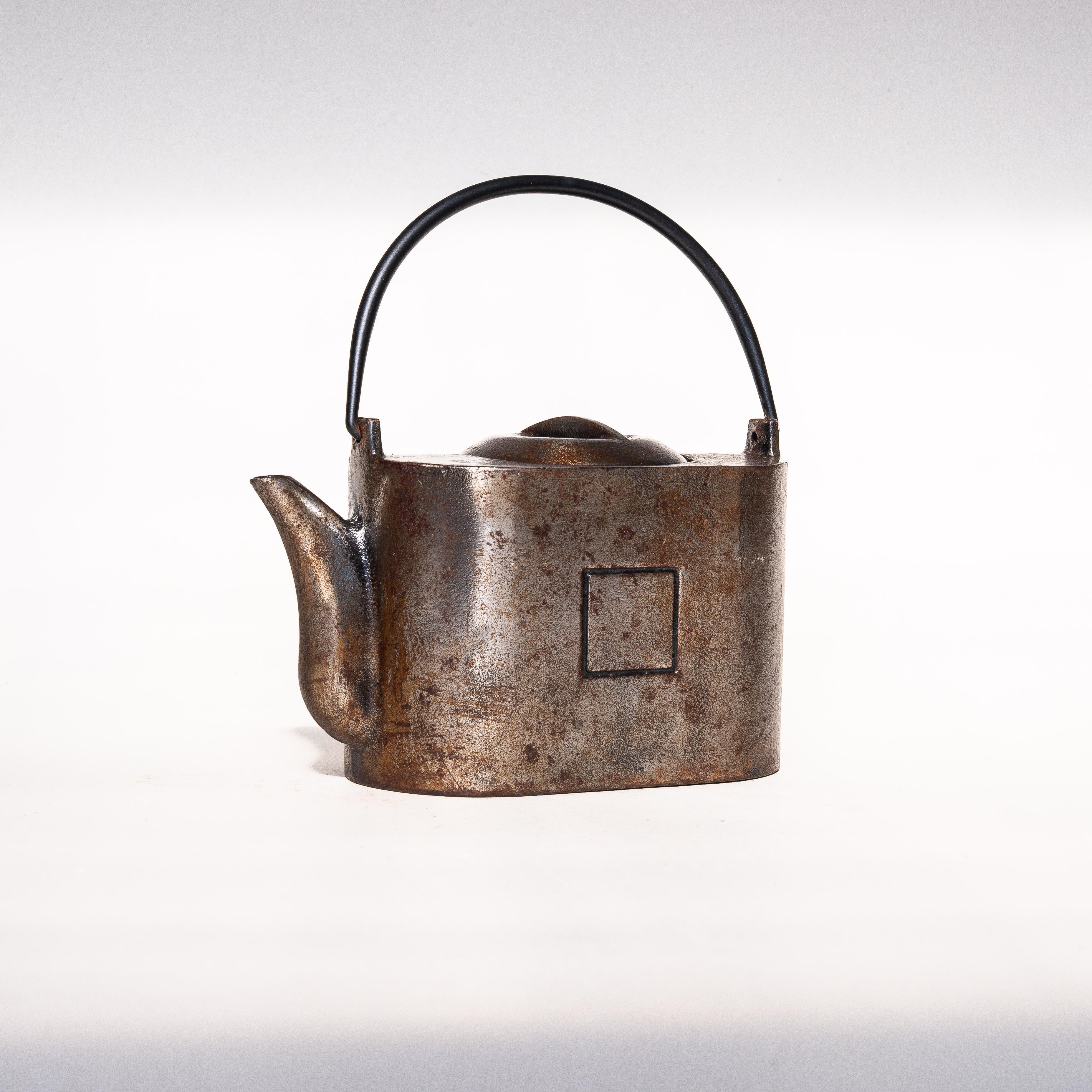 Modernist Cast Iron Teapot – Minimal Bauhaus Style, France 1940s For Sale 1