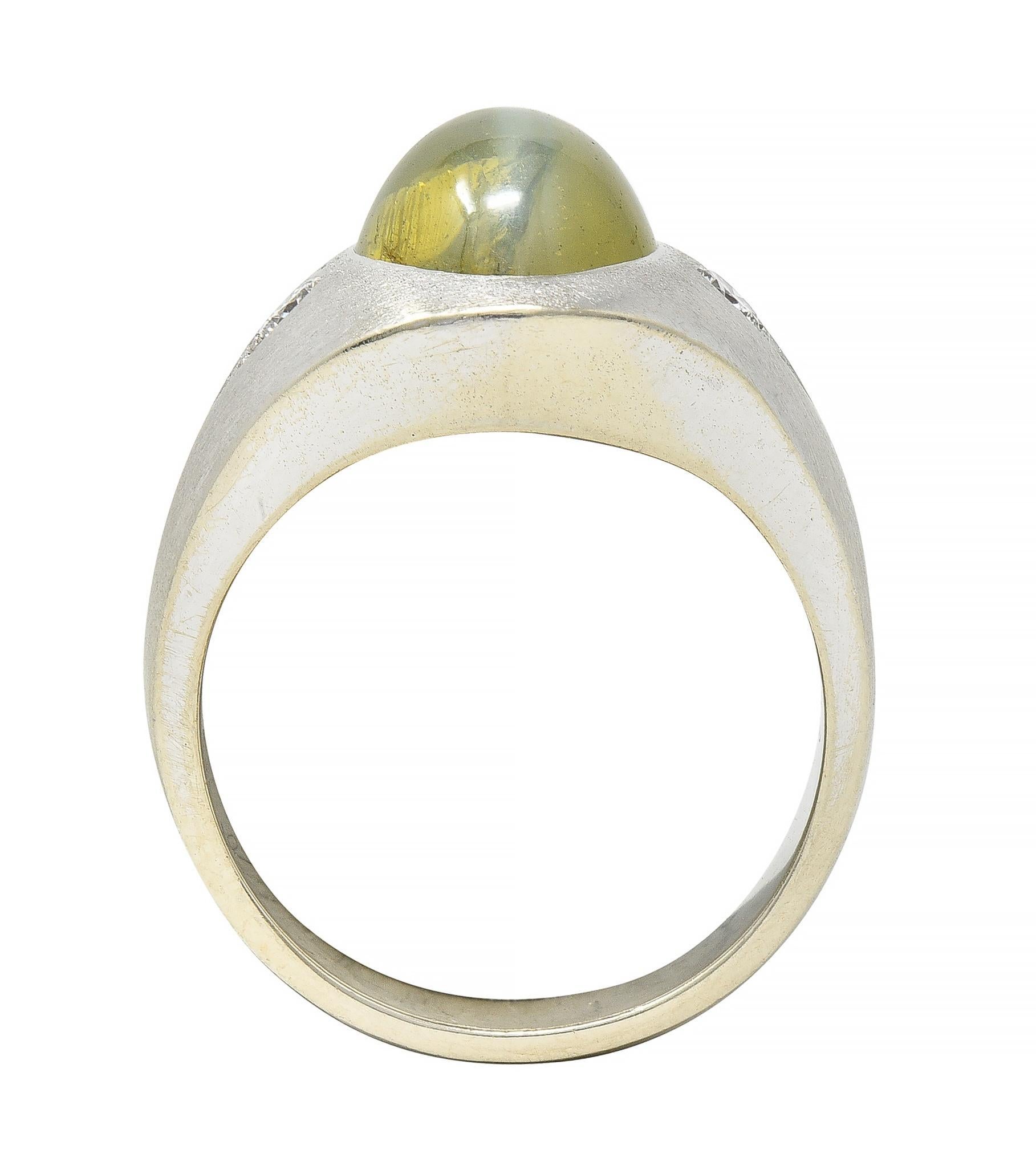 Modernist Cat's Eye Chrysoberyl Diamond 14 Karat White Gold Vintage Signet Ring For Sale 7