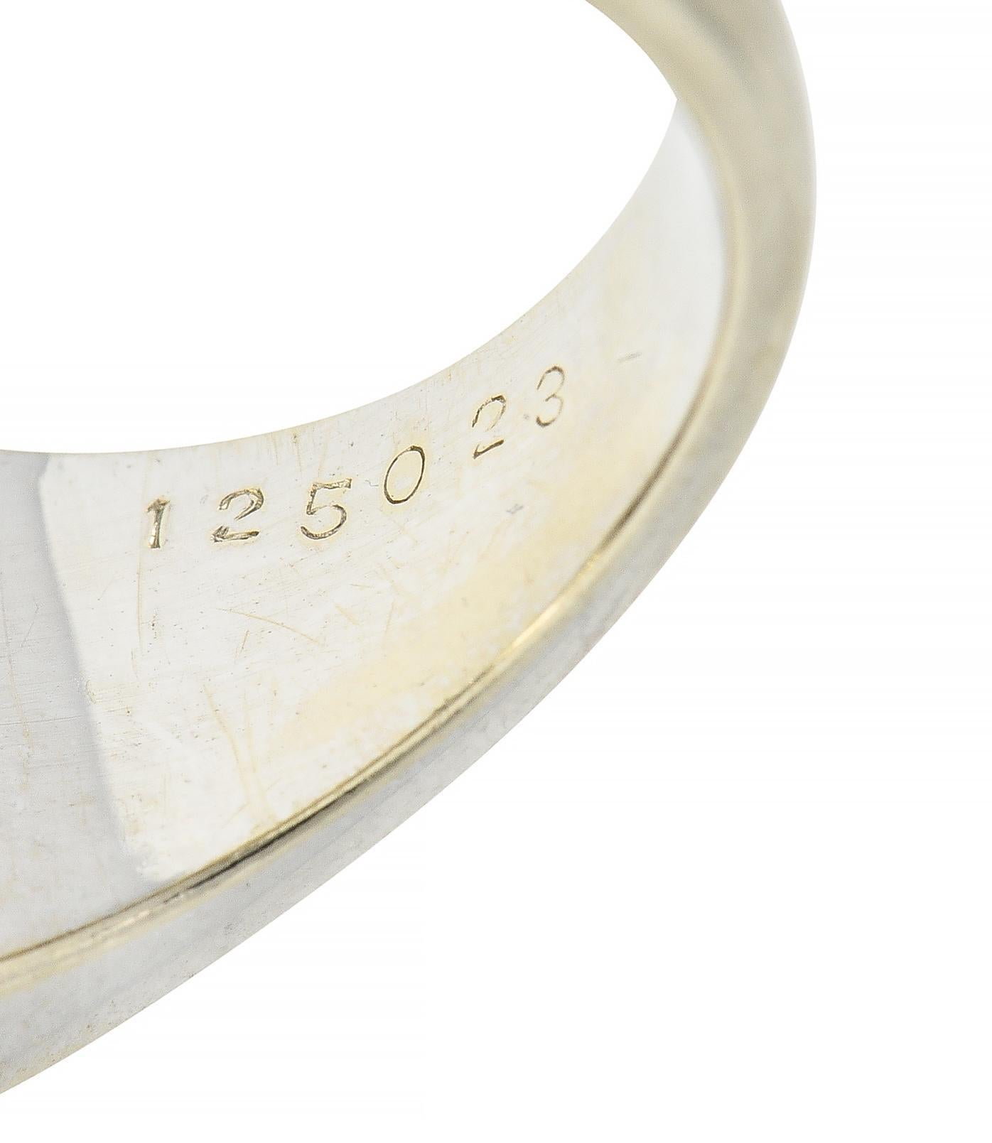 Modernist Cat's Eye Chrysoberyl Diamond 14 Karat White Gold Vintage Signet Ring For Sale 4