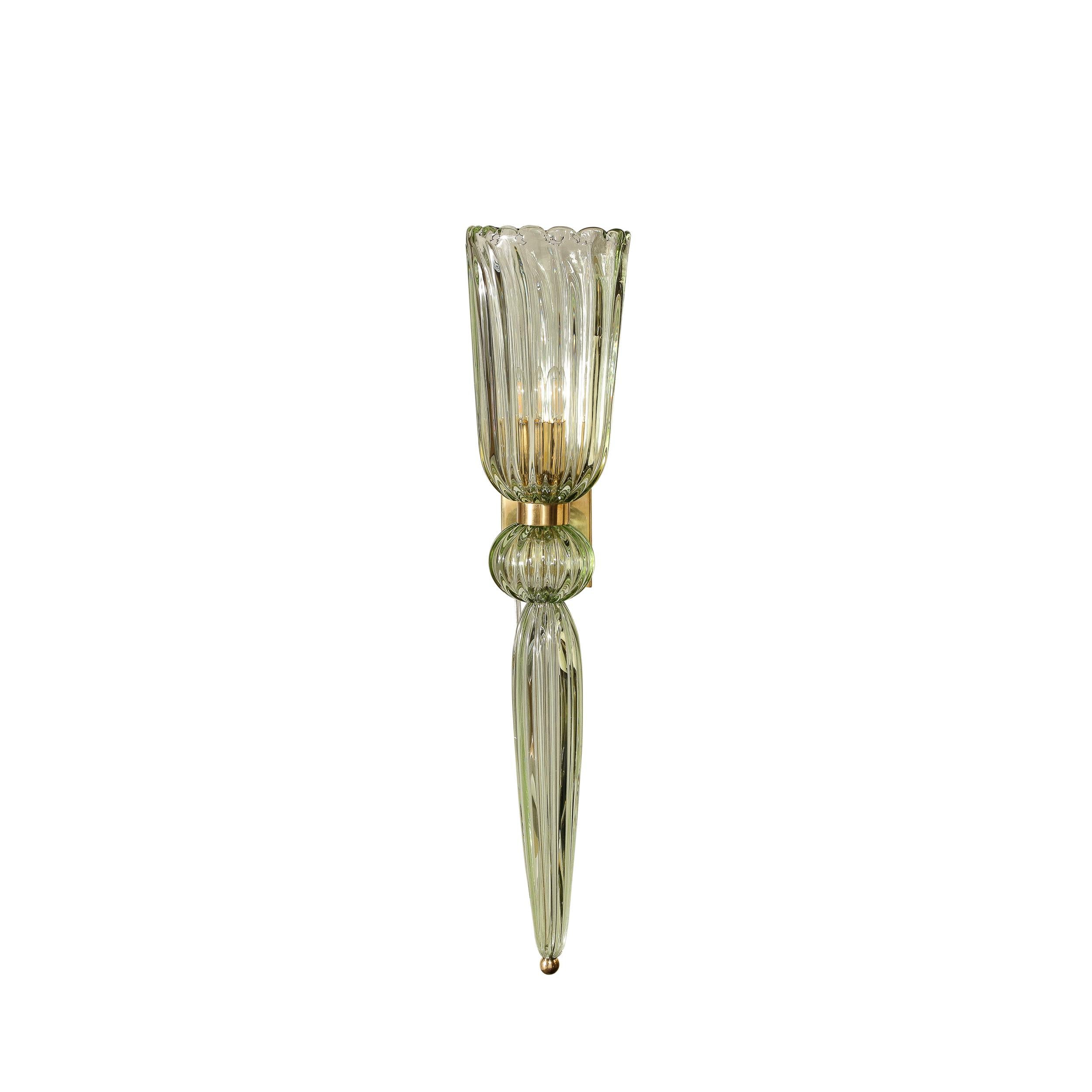 Modernist Celadon Hand-Blown Murano Glass & Brass Sconces with Elongated Drop en venta 8