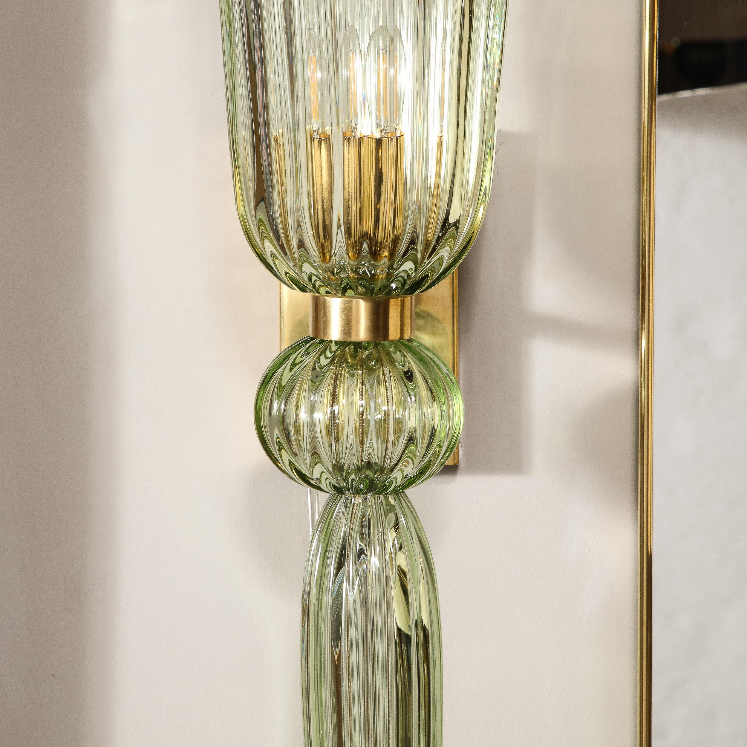 Modernist Celadon Hand-Blown Murano Glass & Brass Sconces with Elongated Drop Siglo XXI y contemporáneo en venta
