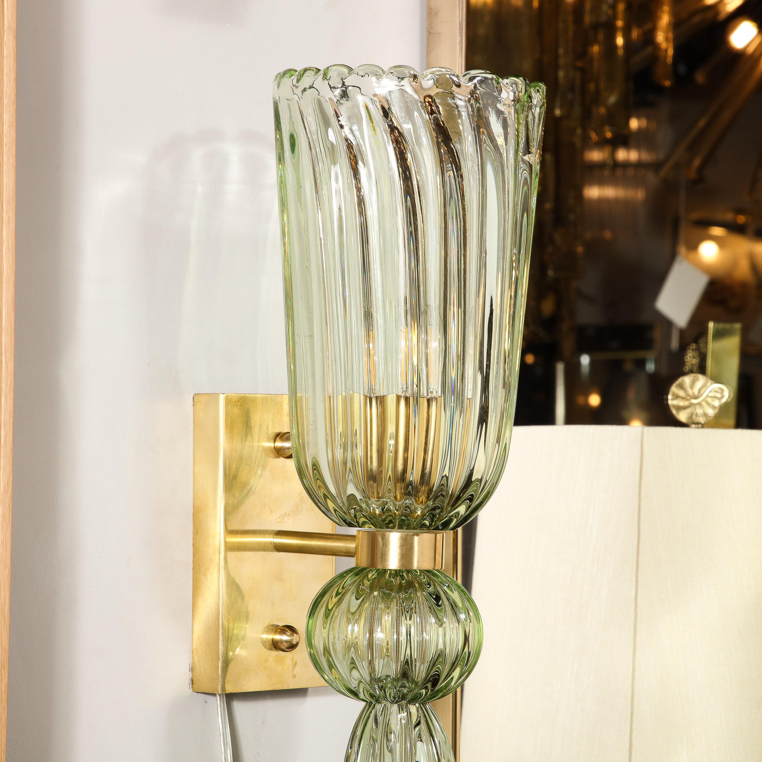 Modernist Celadon Hand-Blown Murano Glass & Brass Sconces with Elongated Drop en venta 2