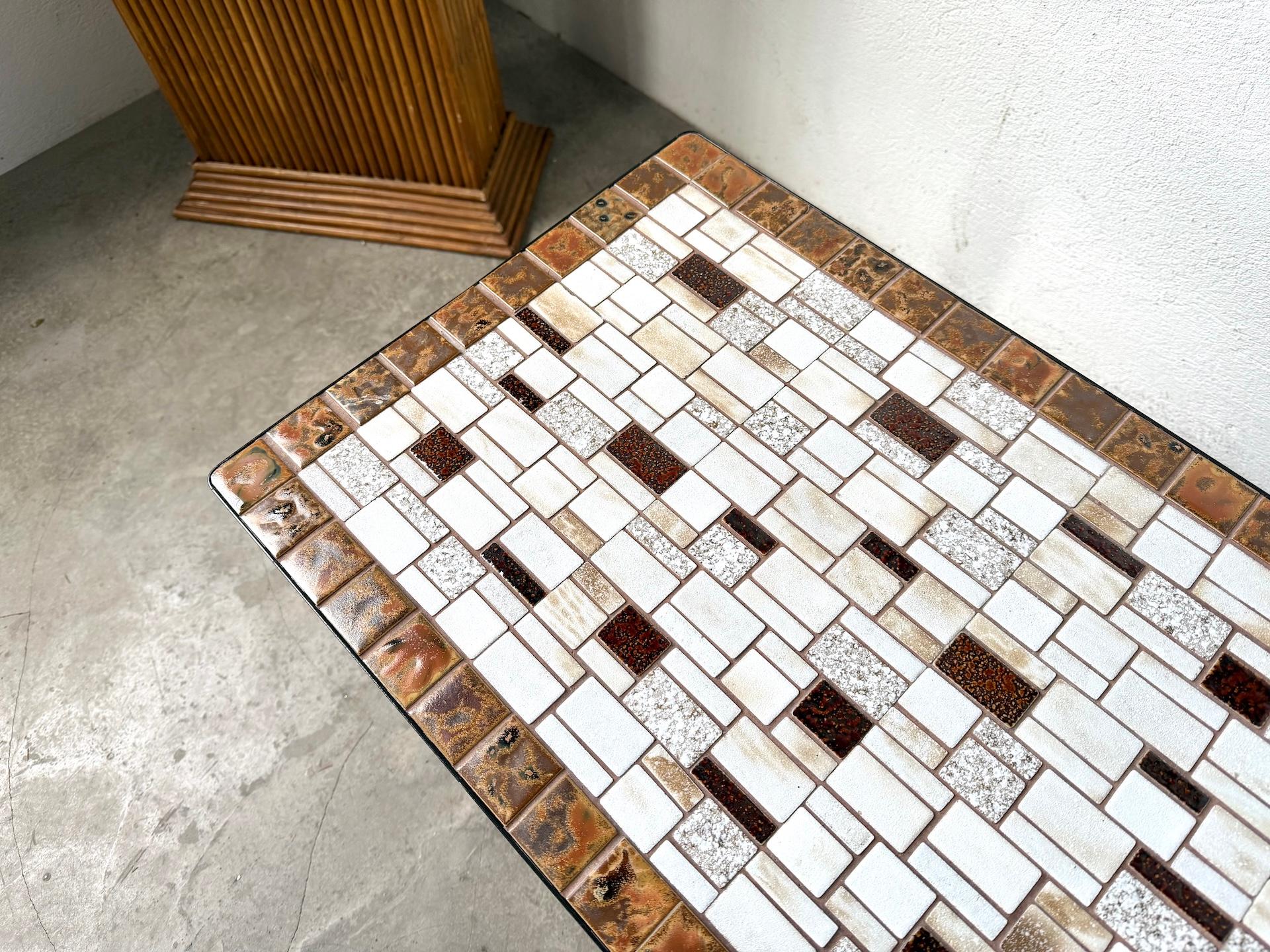 Modernist ceramic coffee table, circa 1960 For Sale 3
