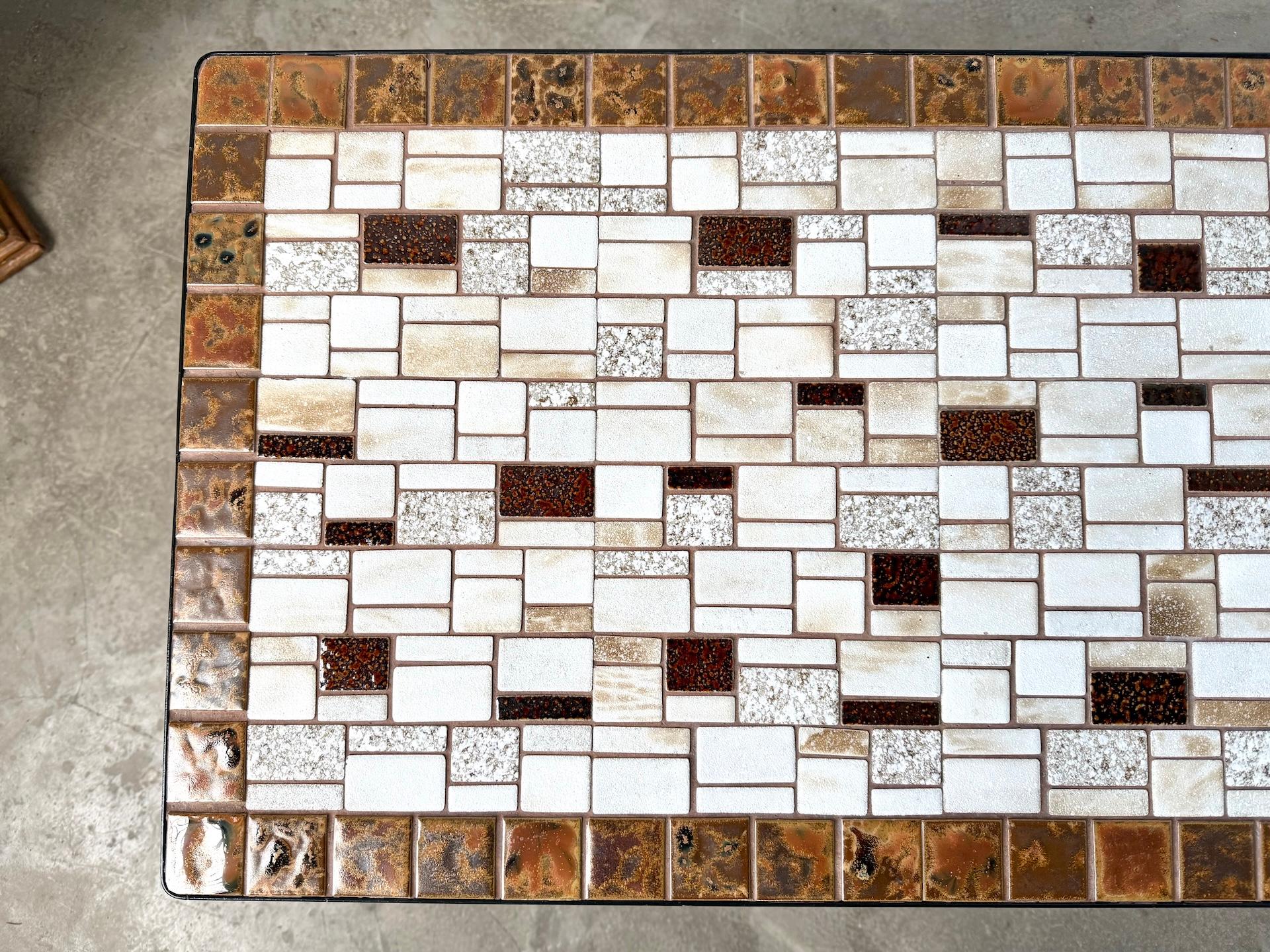 Modernist ceramic coffee table, circa 1960 For Sale 4