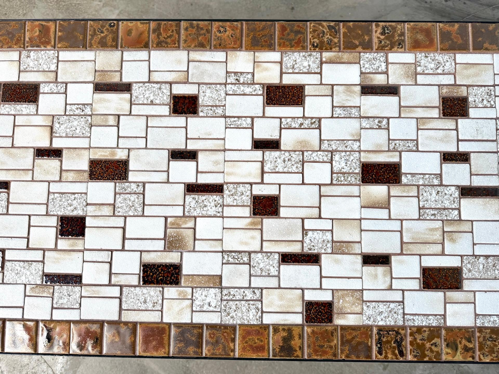 Modernist ceramic coffee table, circa 1960 For Sale 5