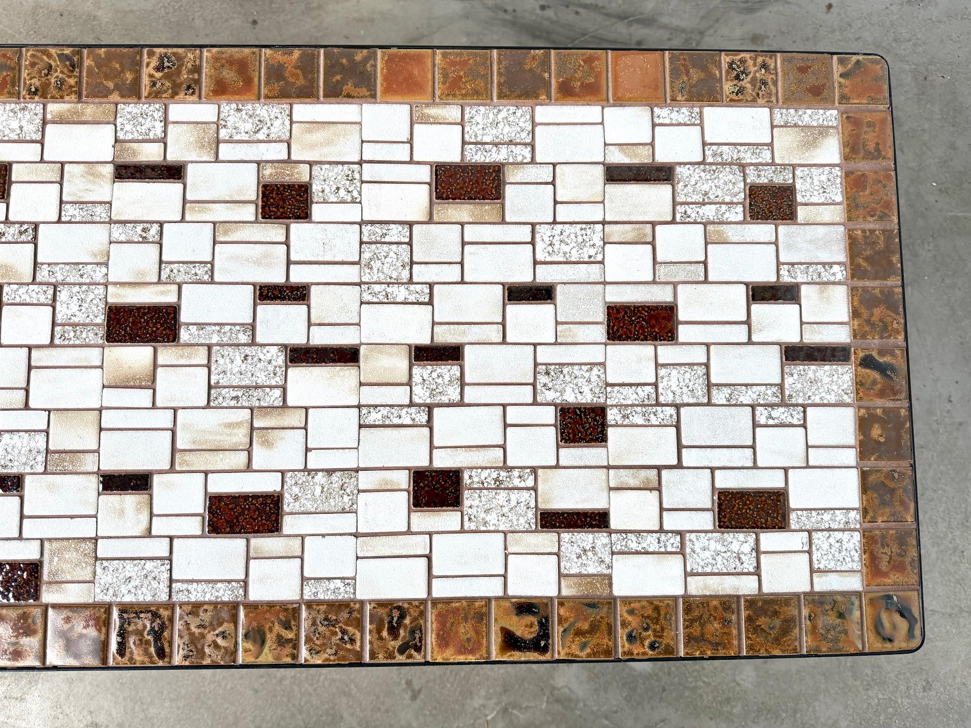 Modernist ceramic coffee table, circa 1960 For Sale 6