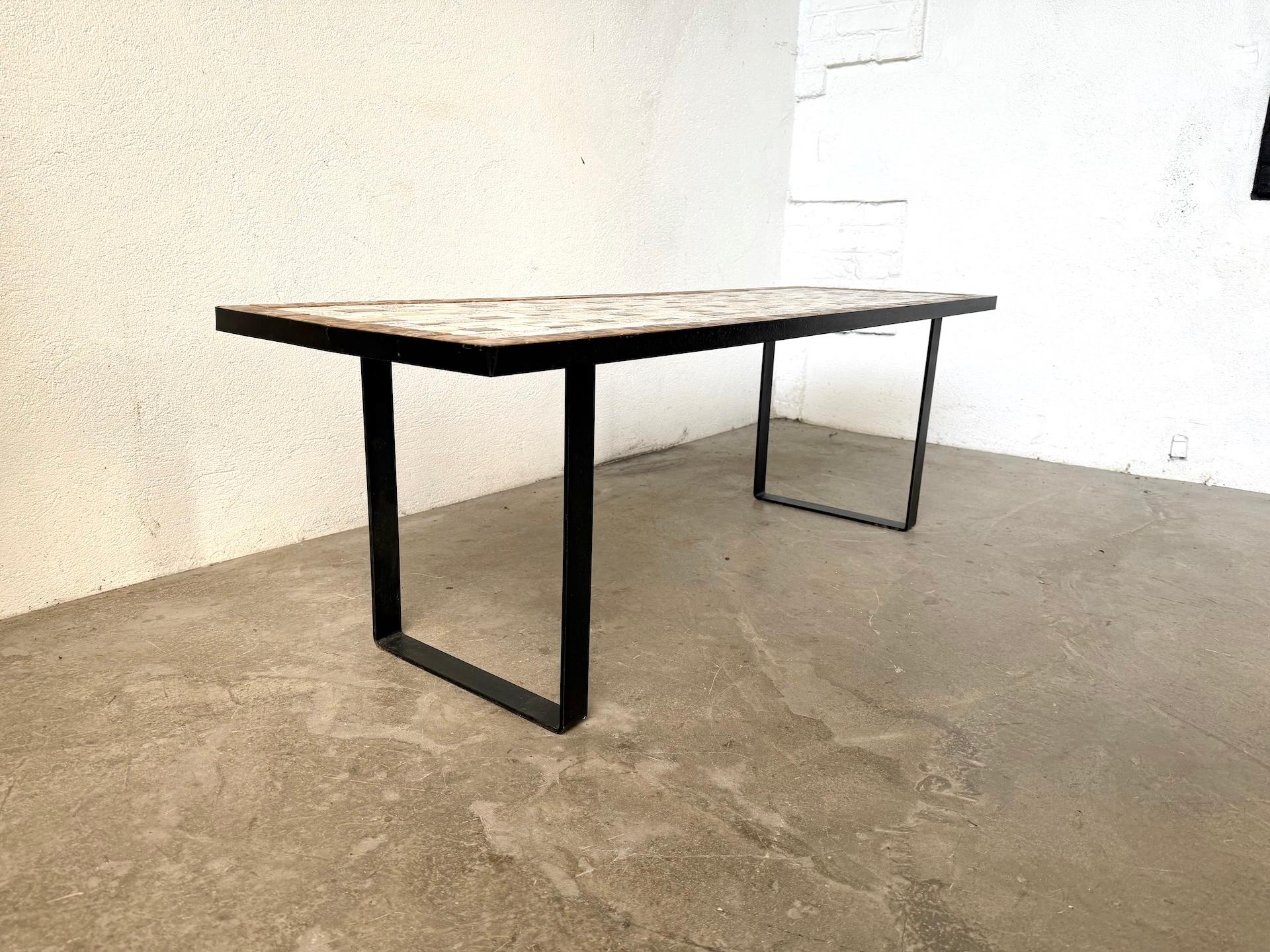 Modernist ceramic coffee table, circa 1960 For Sale 7