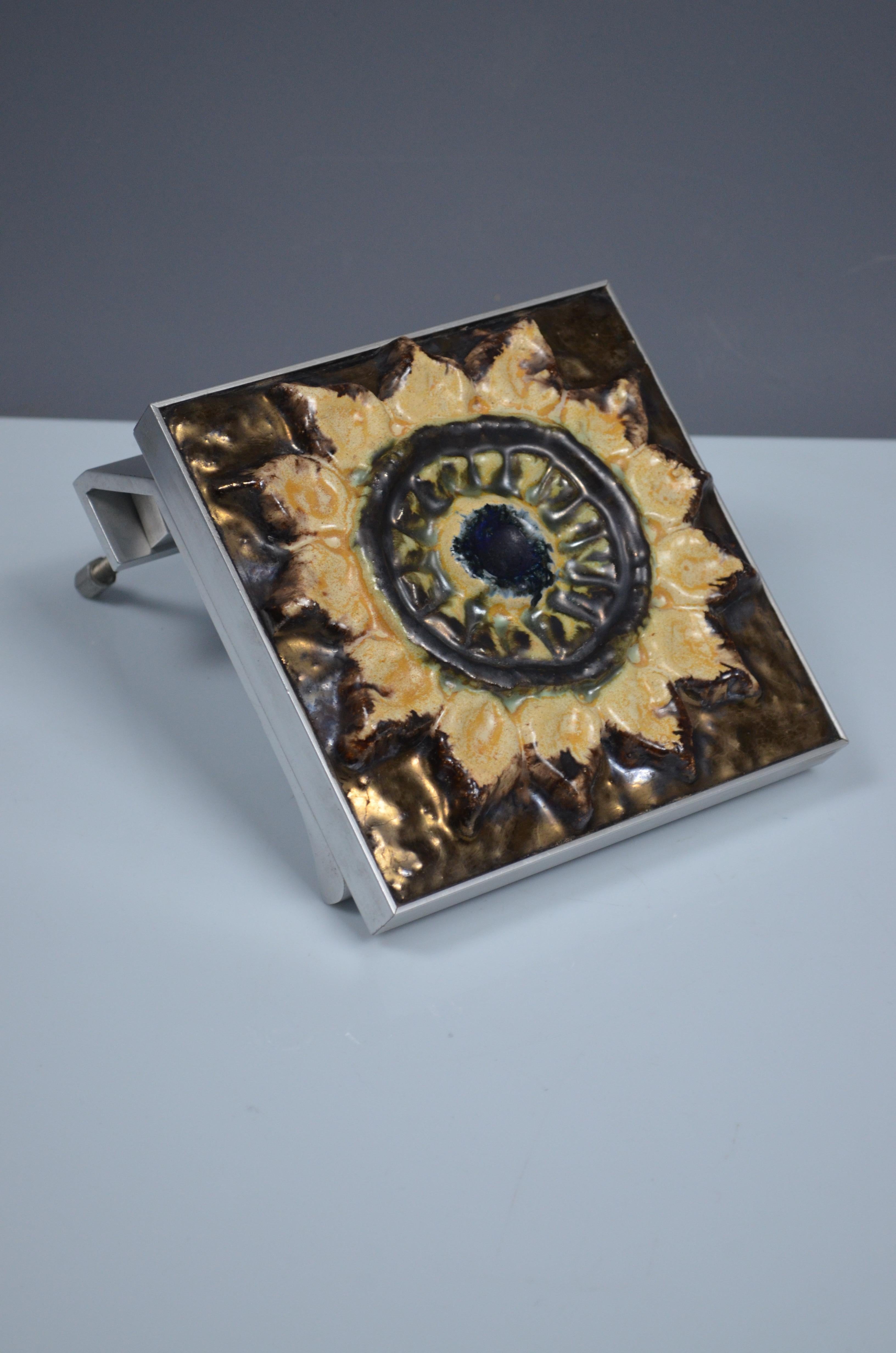 Modernist ceramic door handle on aluminum support, 1950s For Sale 3