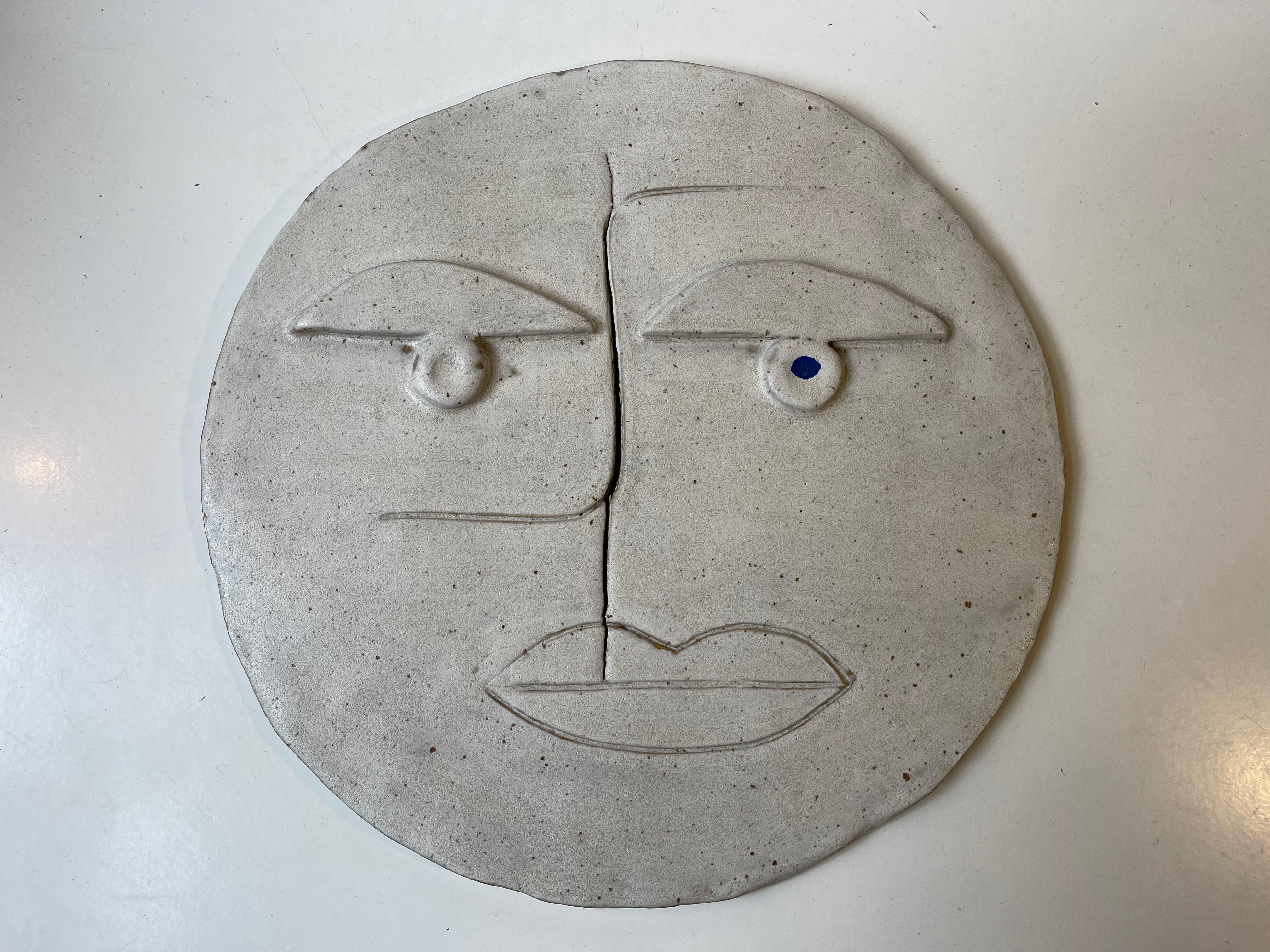 Modernist Ceramic Face -Visage Wall Relief in the Style of Pablo Picasso en venta 2