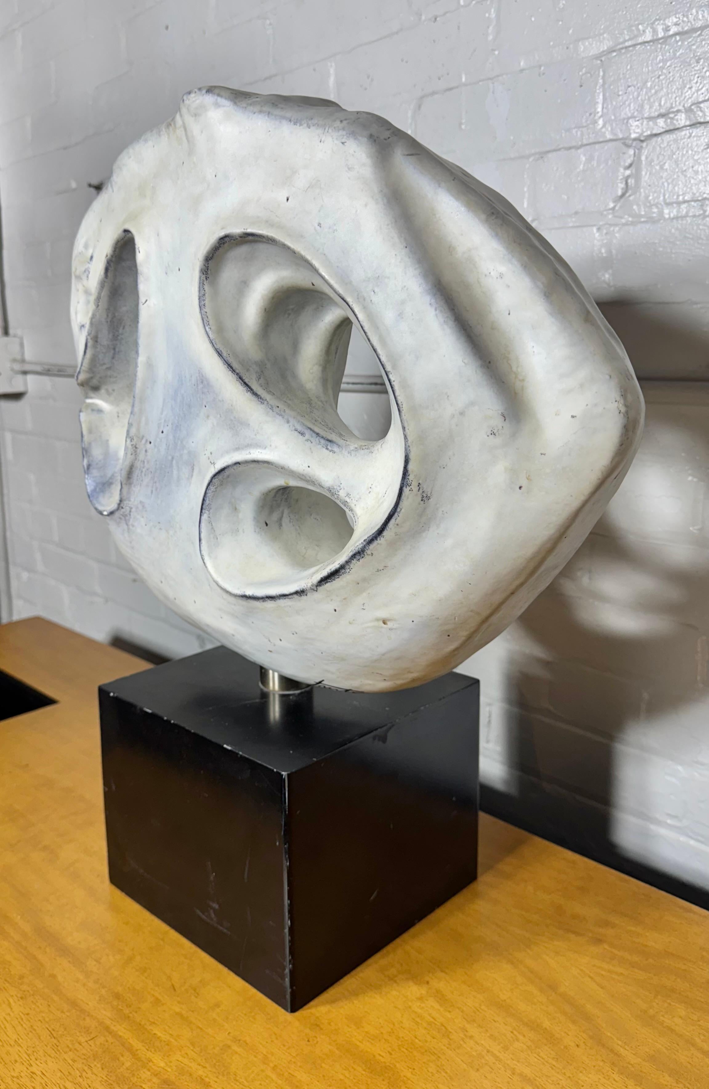 Escultura de cerámica modernista de Marcello Fantoni c. 1974 , Italia en Bueno estado para la venta en Buffalo, NY