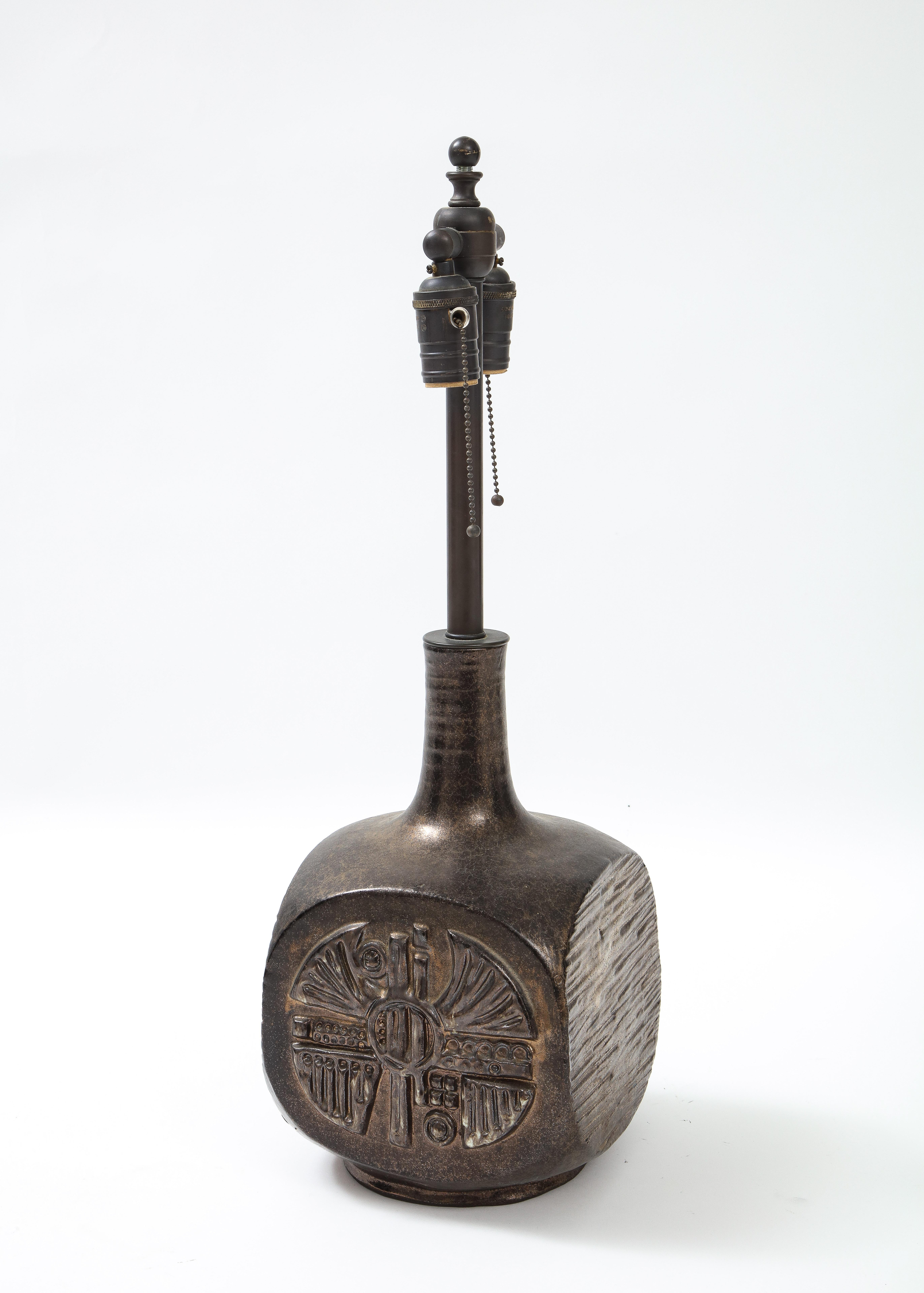 Modernist Ceramic Table Lamp by Emiel Laskaris For Sale 10