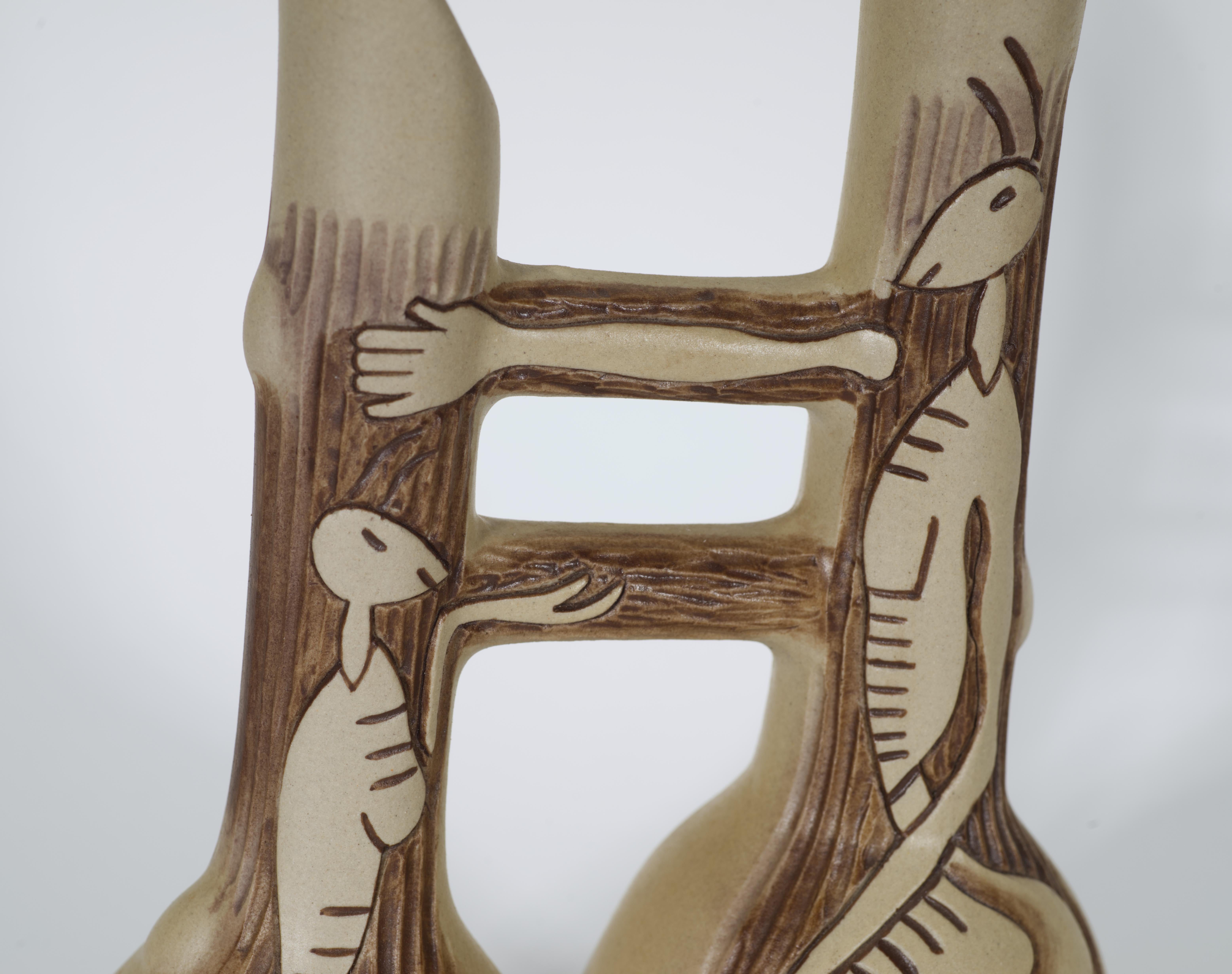 Modernistische zweifache Keramikvase mit Sgraffito-Dekor im Stil von Gambone aus Keramik im Angebot 1