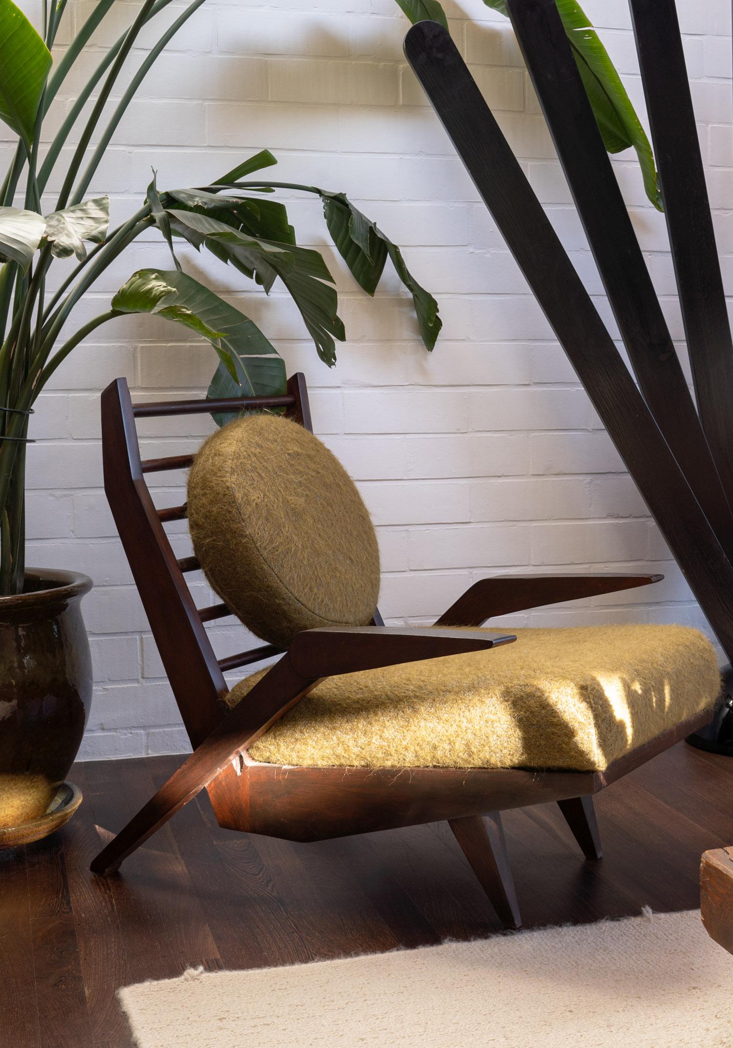 Brazilian Modernist Chair by Acácio Gil Borsoi, Brazil 1950s For Sale 8
