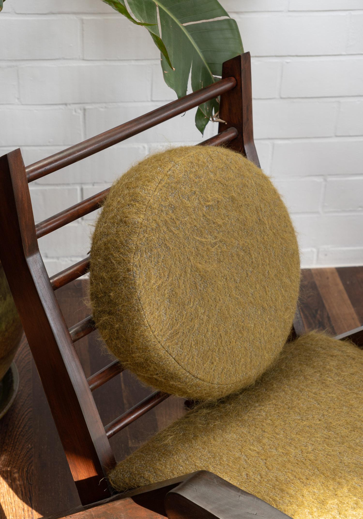 Wood Brazilian Modernist Chair by Acácio Gil Borsoi, Brazil 1950s For Sale