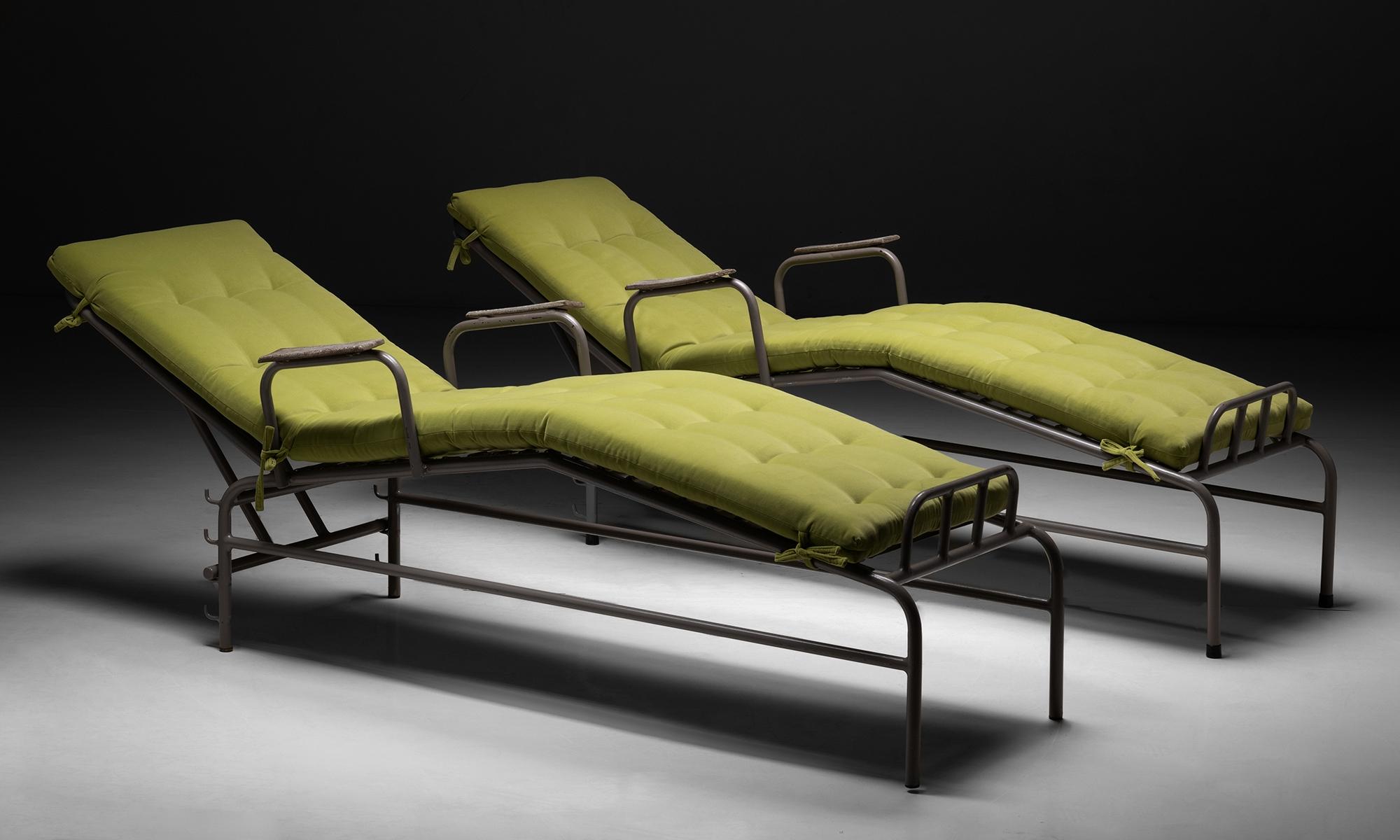Modernist Chaise Lounge

France circa 1950

Original frame and cushions recently upholstered in 100% polyester by Pierre Frey.

Measures: 28.25” L x 75.75” D x 41.5” H x 18.75”seat

*Please note the price is per unit, and the lounge chairs