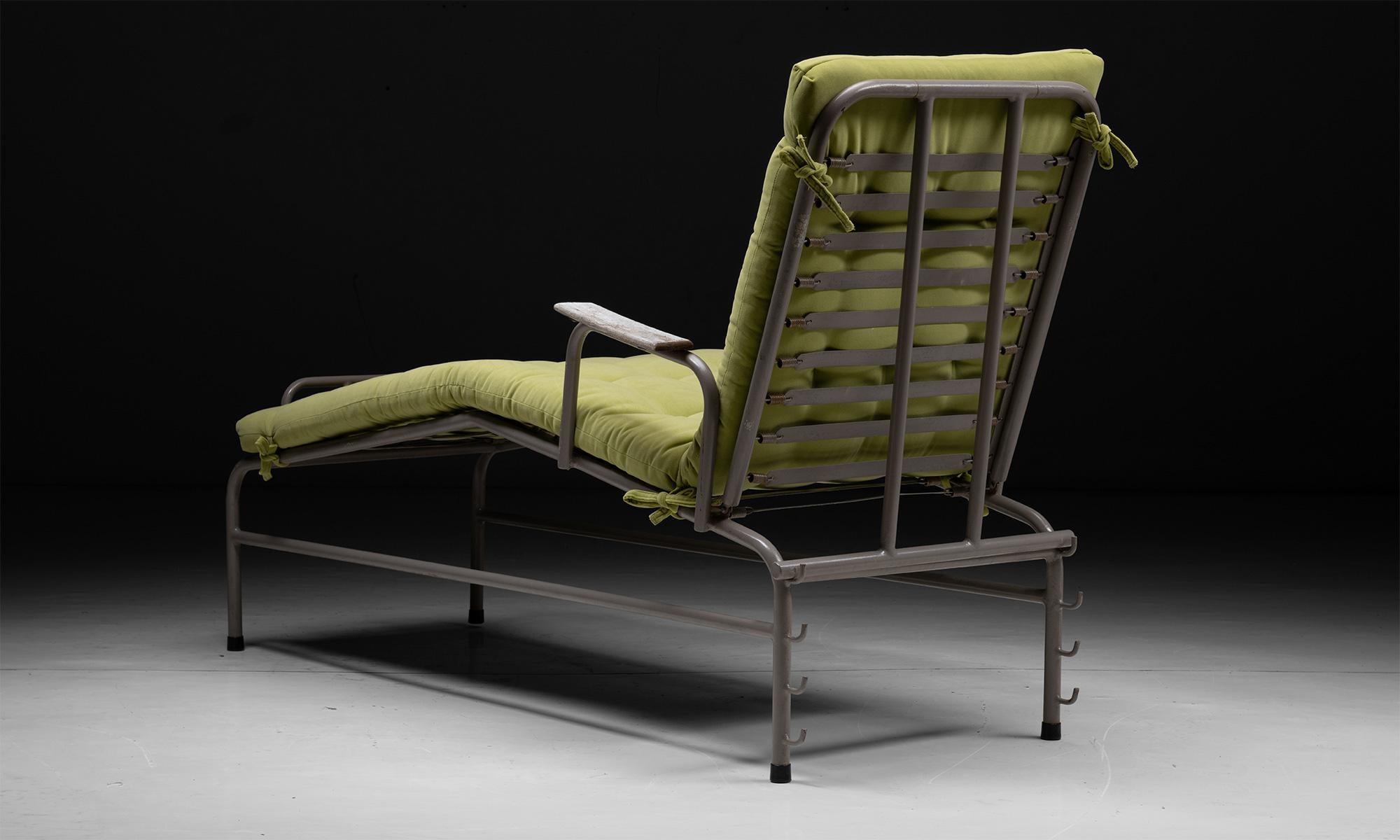 Modernist Chaise Lounge, France, circa 1950 3