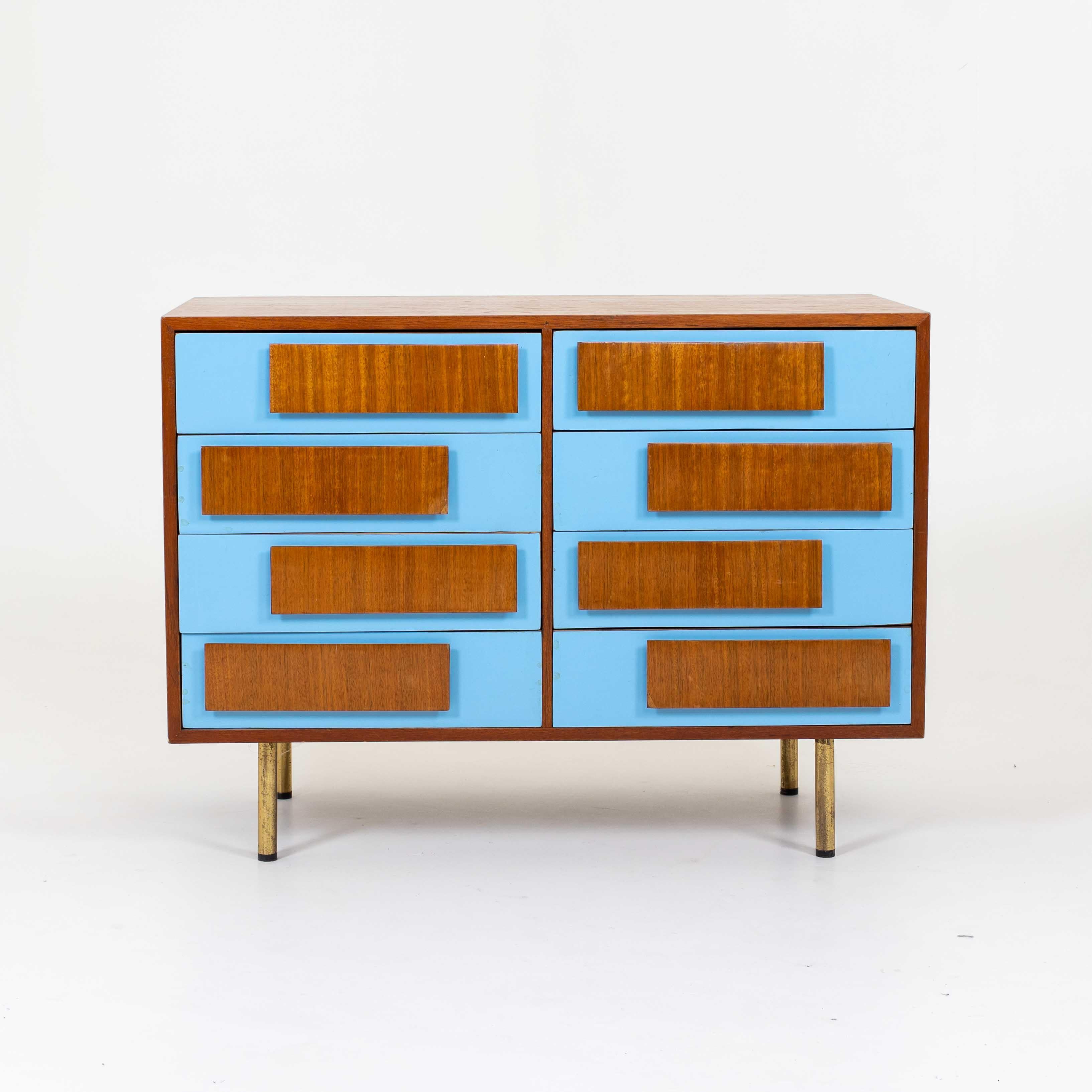 Modernist Chest of Drawers For Sale 1