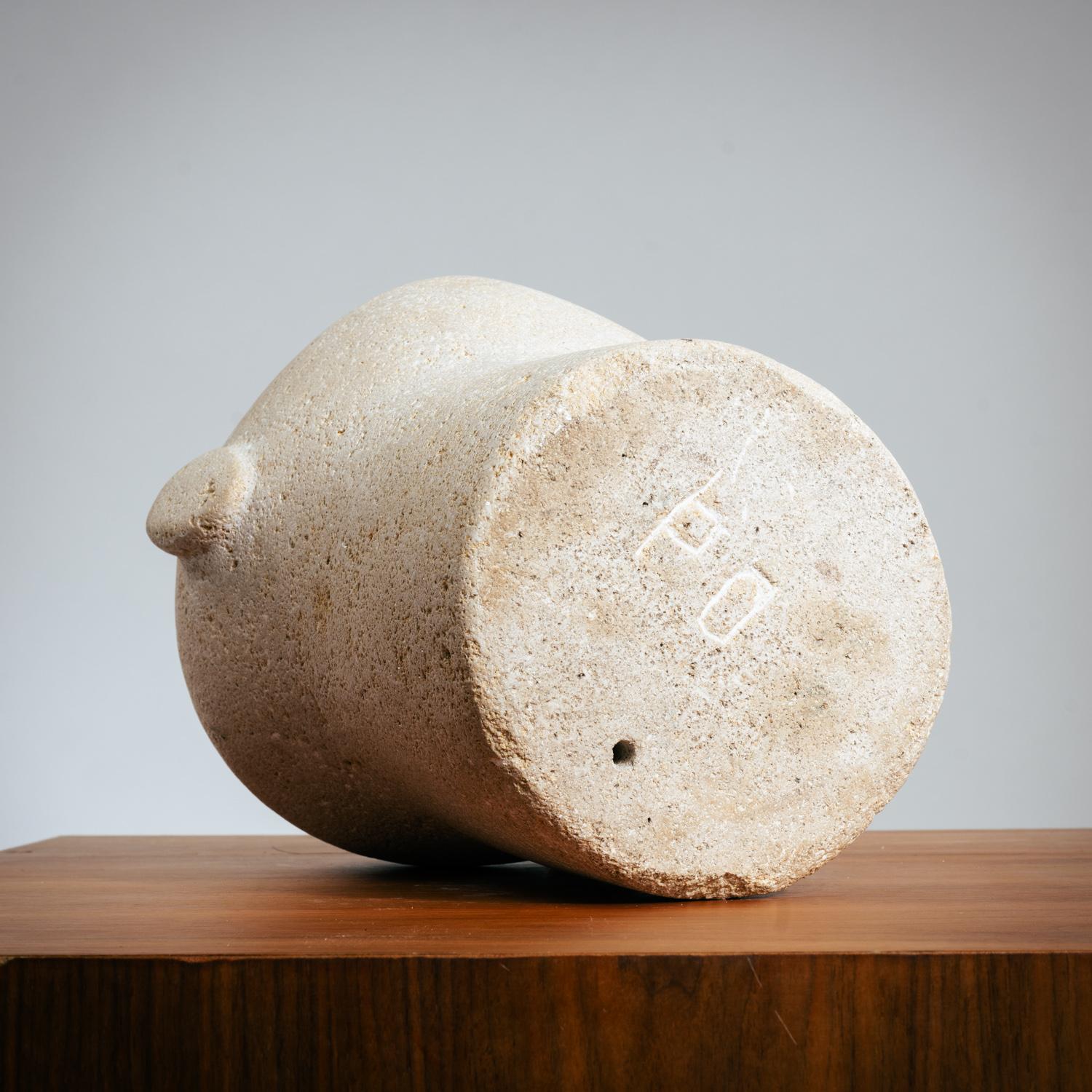 Modernistische gehackte männliche Büste aus Sandstein im Angebot 10