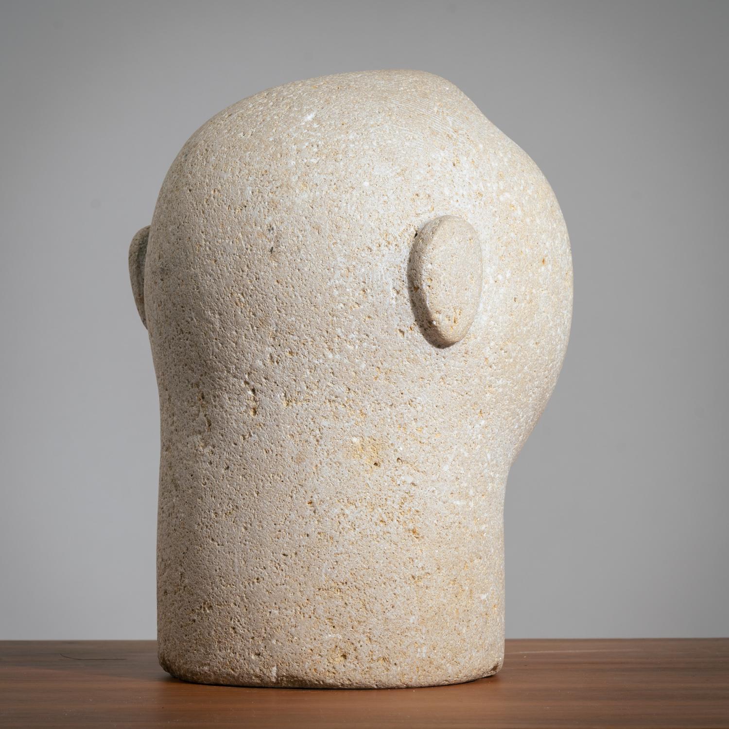 Modernistische gehackte männliche Büste aus Sandstein (Handgefertigt) im Angebot