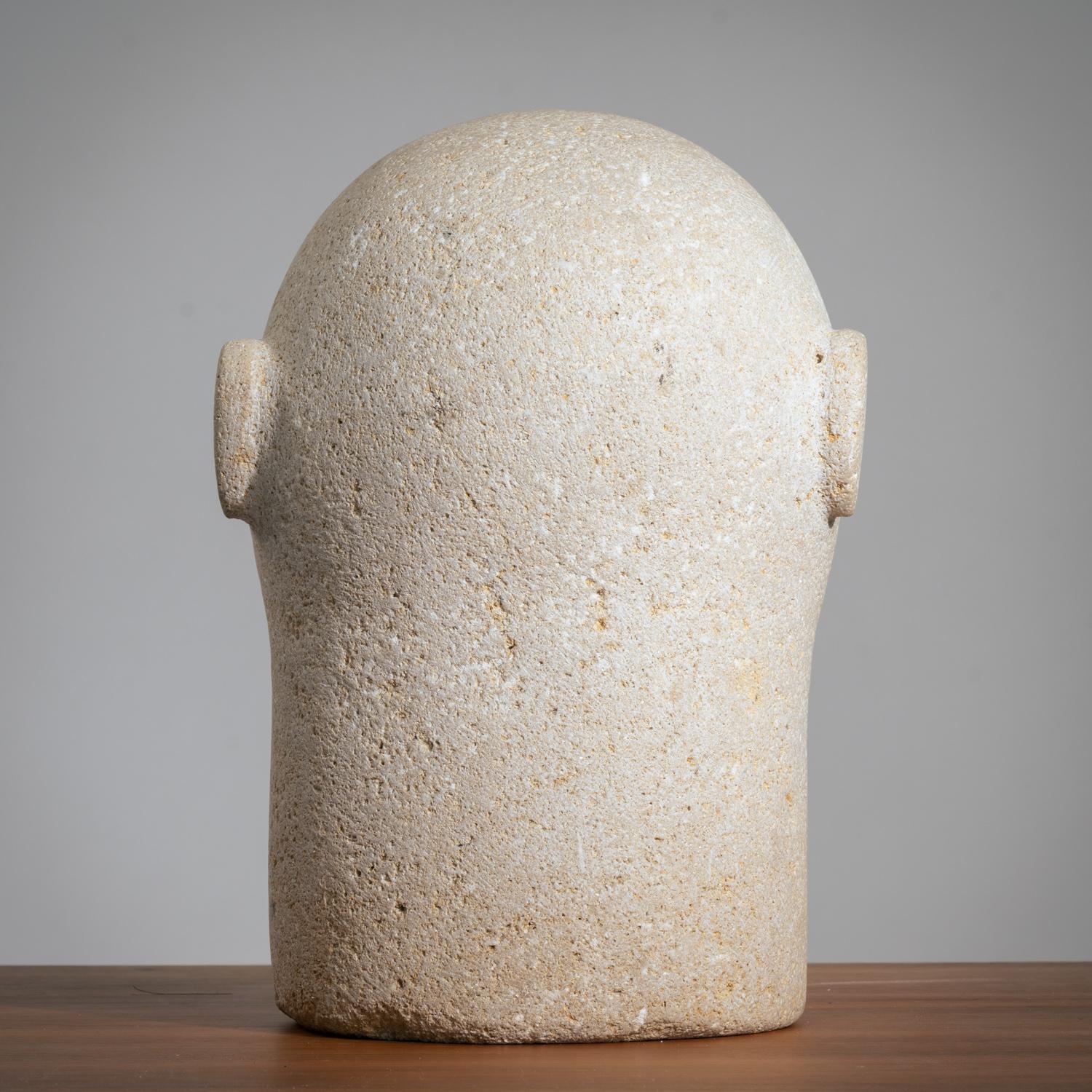 Modernistische gehackte männliche Büste aus Sandstein im Zustand „Gut“ im Angebot in Zevenaar, NL