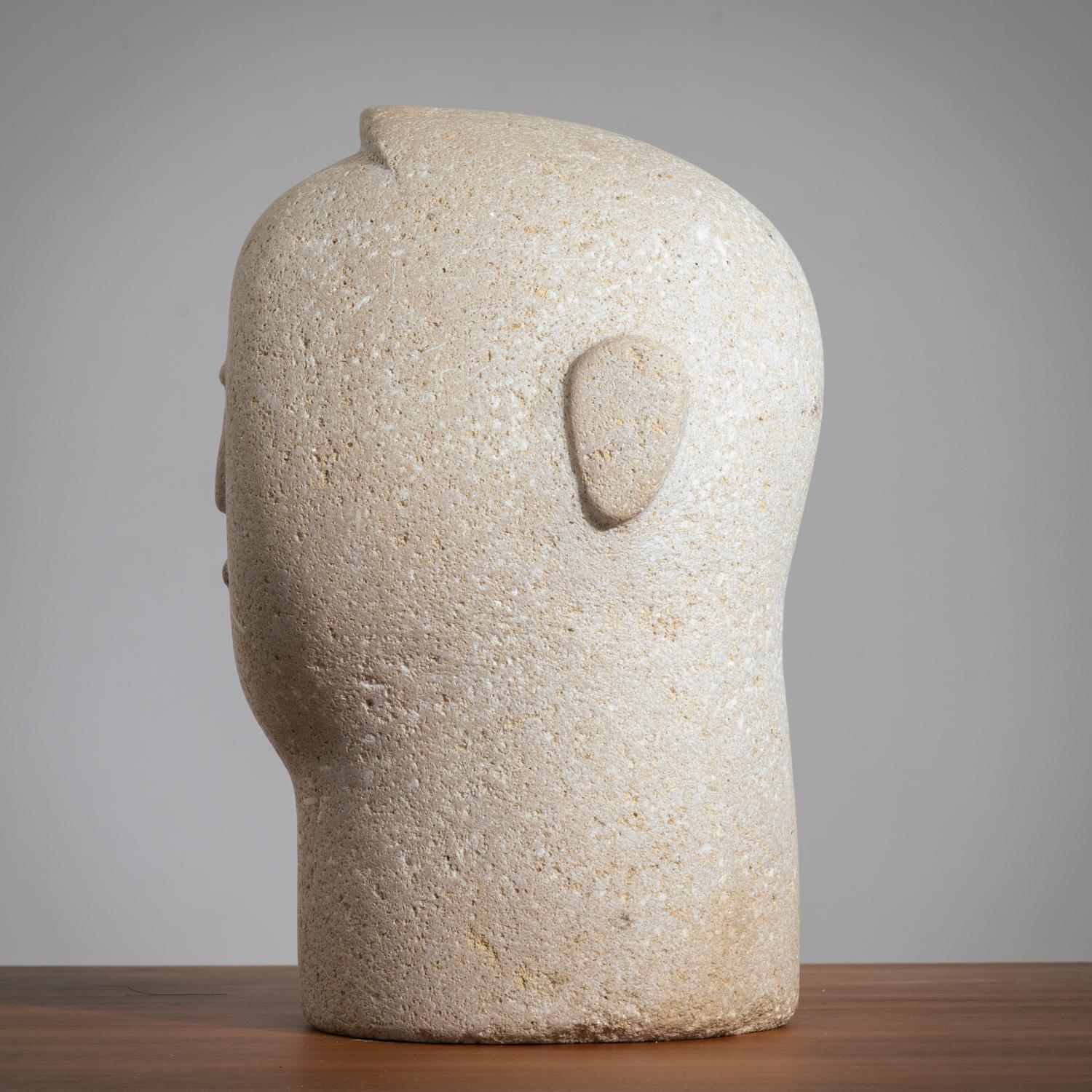 Modernistische gehackte männliche Büste aus Sandstein im Angebot 1