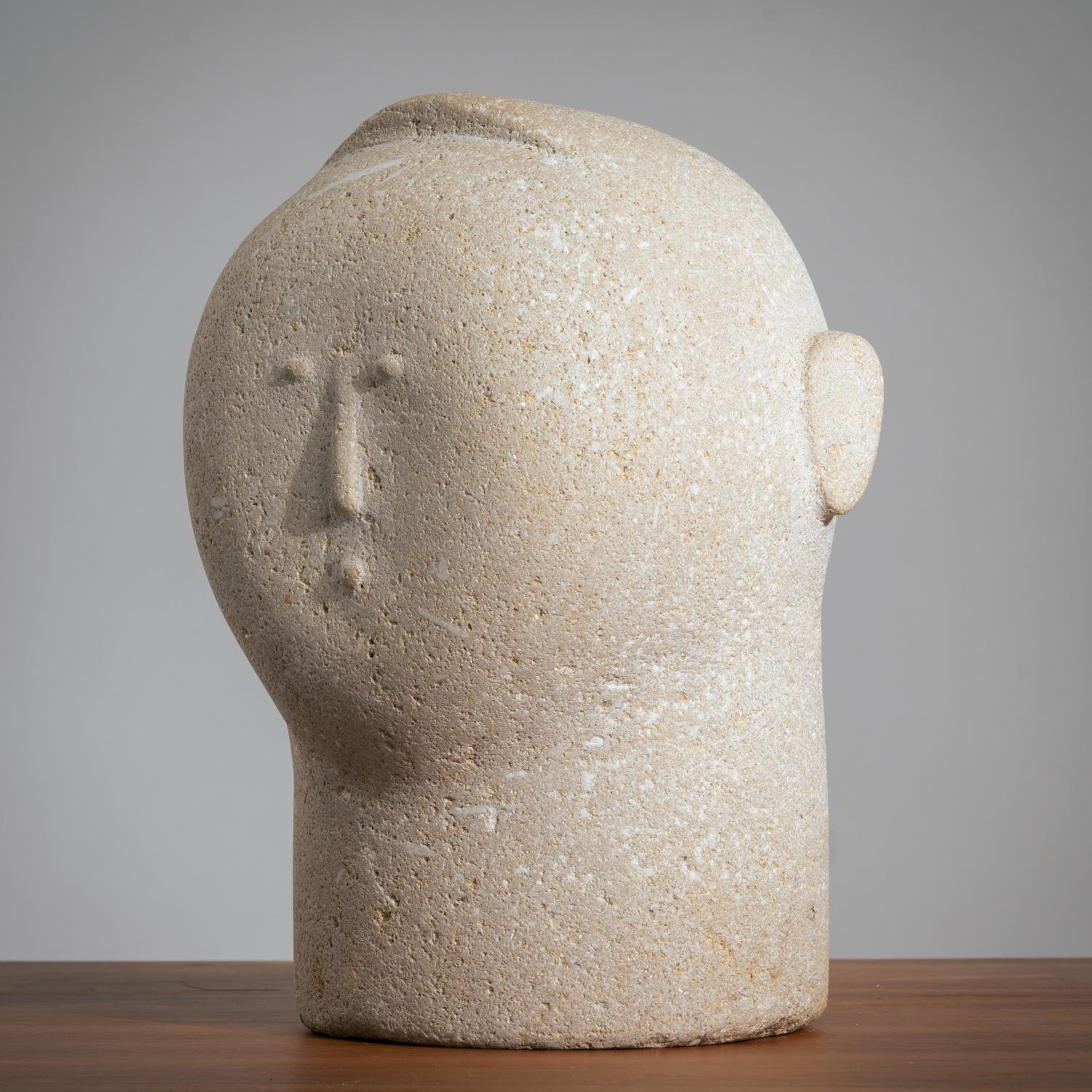 Modernistische gehackte männliche Büste aus Sandstein im Angebot 2