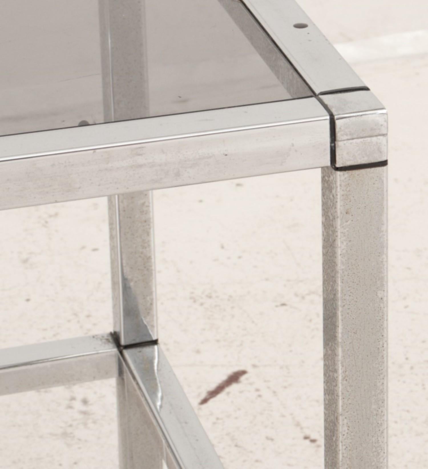 Modernistischer Stufentisch aus Chrom und Glas im Angebot 1