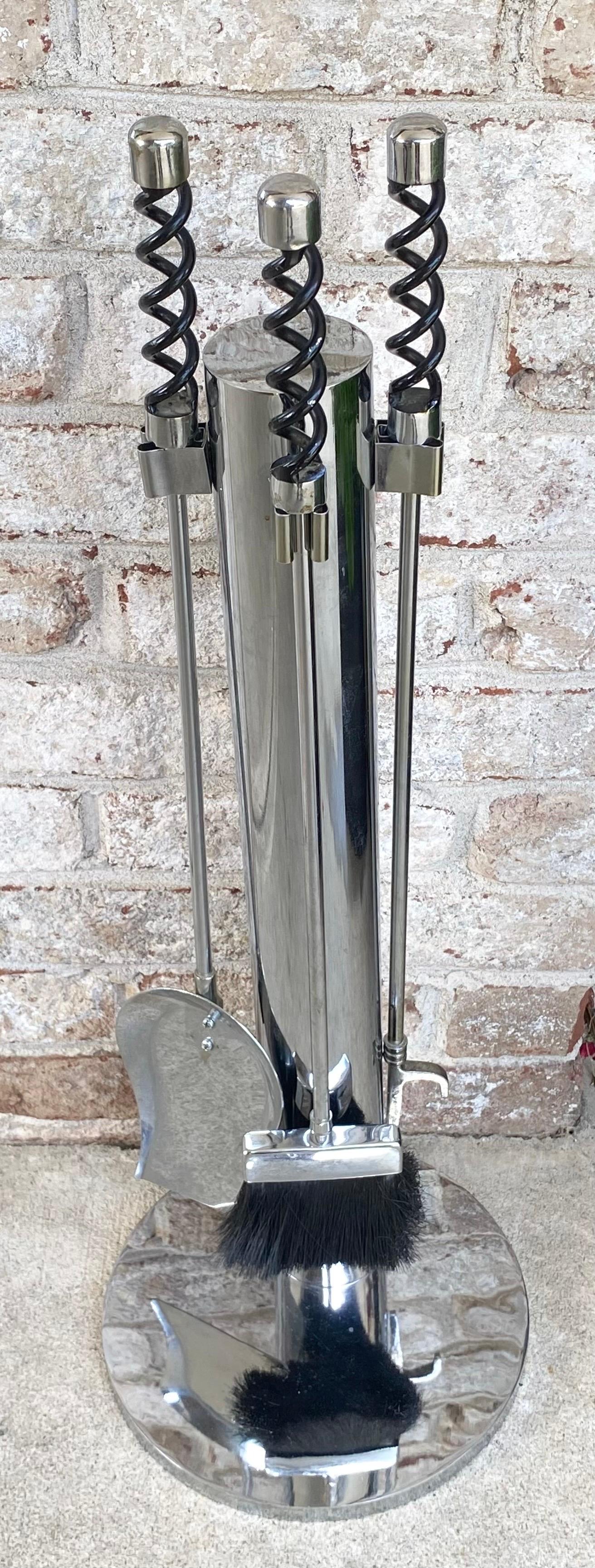 Modernist Chrome Fireplace Tools with Spring Handles For Sale 7