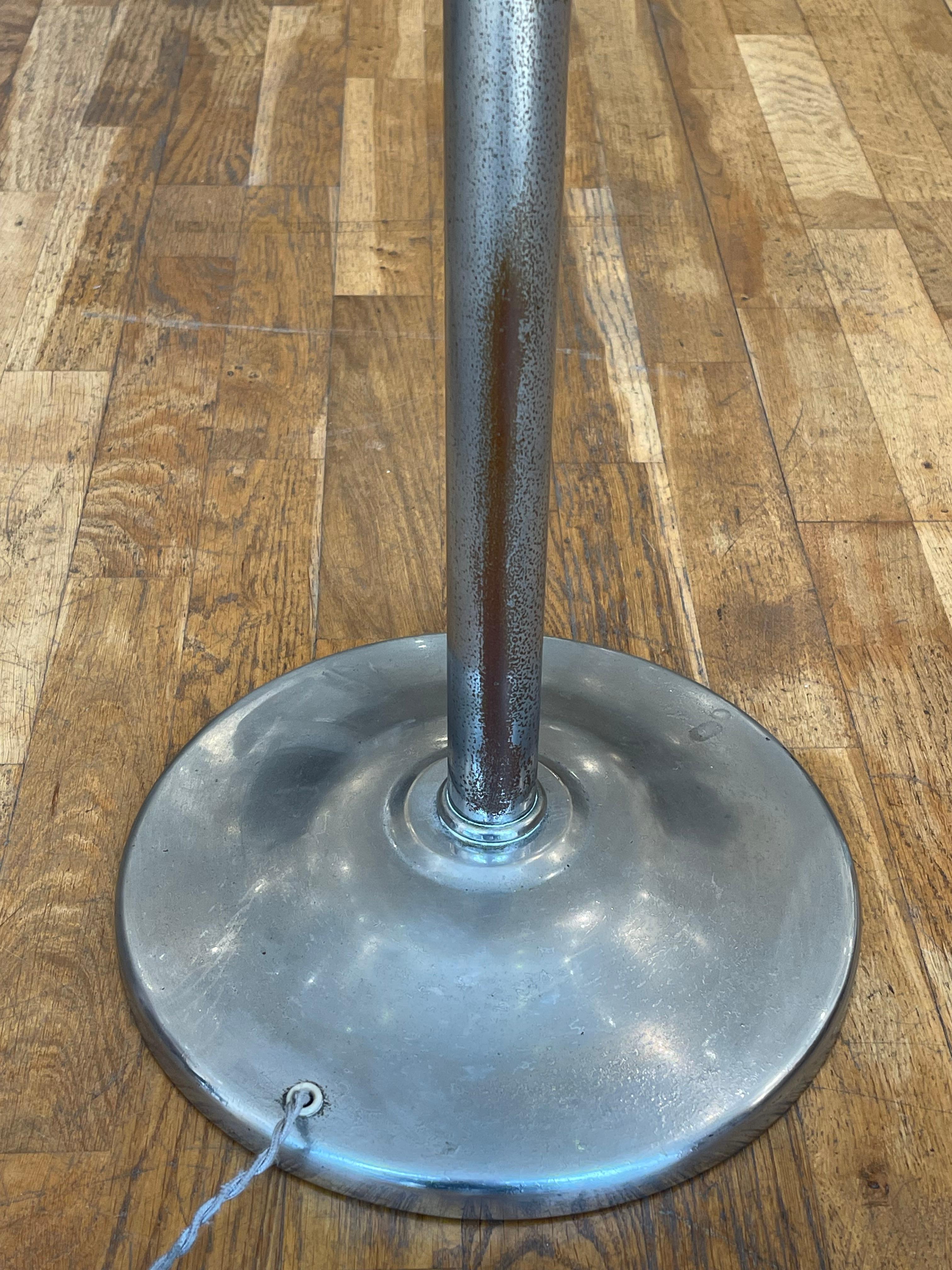 Iconic Modernist Floor Lamp by Robert MALLET-STEVENS (1886-1945), circa 1930 For Sale 5