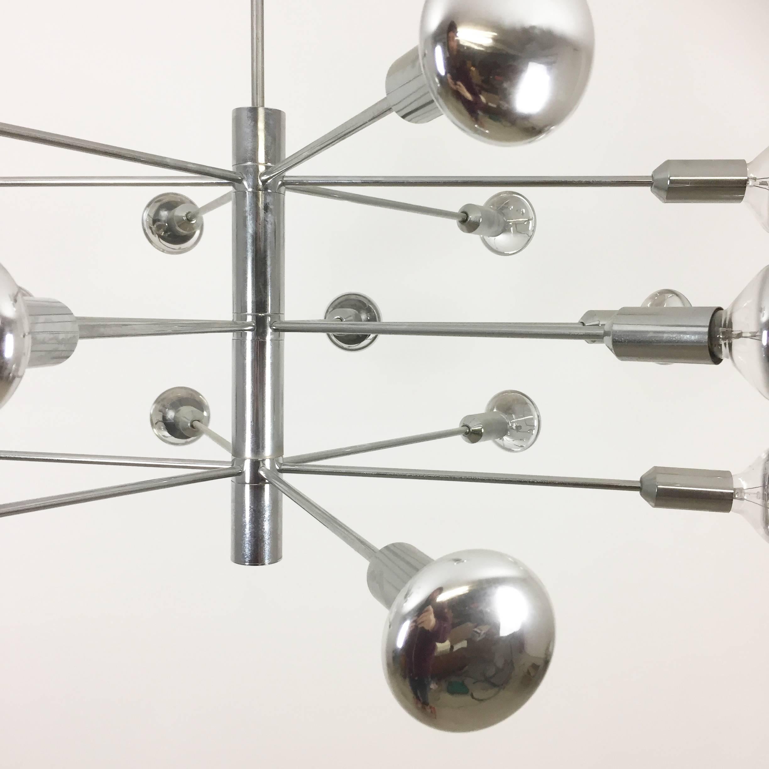 Metallo Lampada a sospensione modernista Sputnik cromata di Cosack Lights, anni '60, Germania in vendita