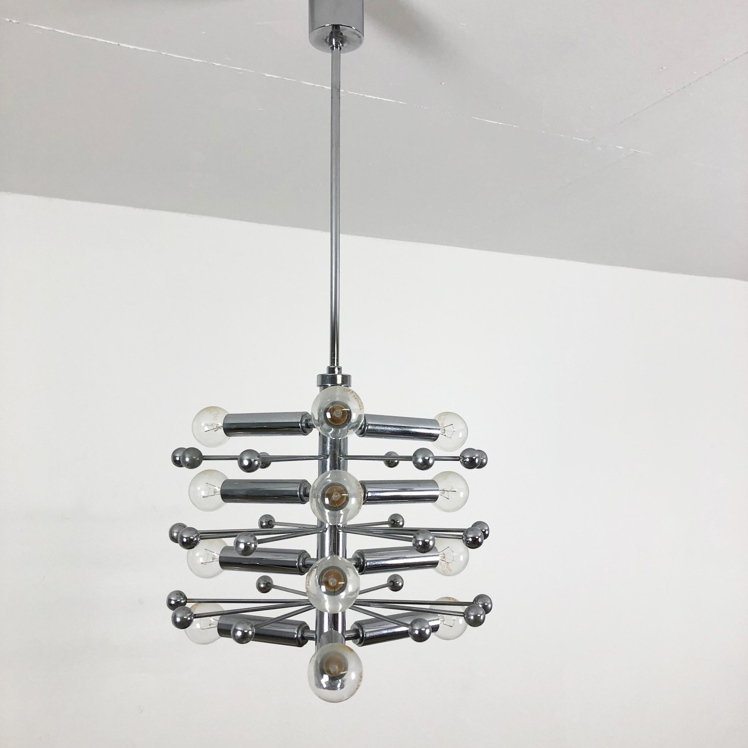 Lampe suspendue moderniste en chrome Spoutnik, Cosack Lights, 1970, Allemagne en vente 7