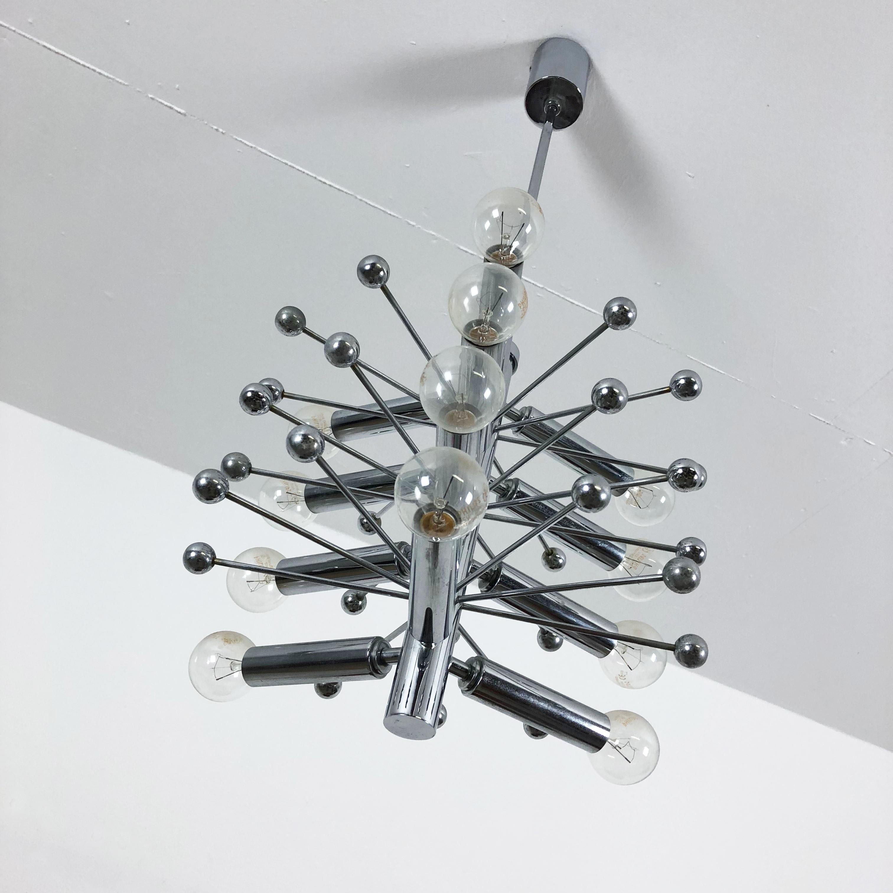 Allemand Lampe suspendue moderniste en chrome Spoutnik, Cosack Lights, 1970, Allemagne en vente