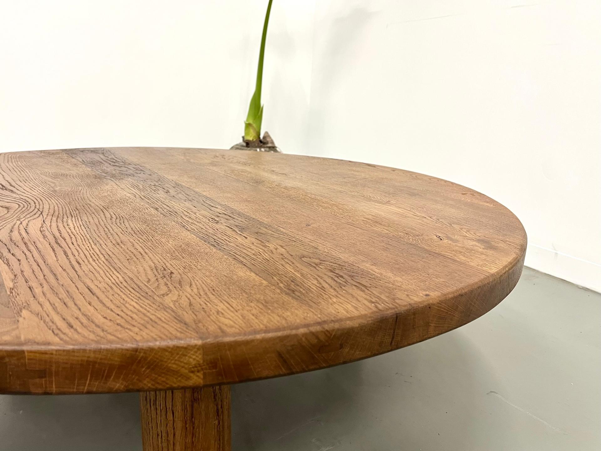 Table basse circulaire moderniste en Oak Oak, France, 1950 en vente 4