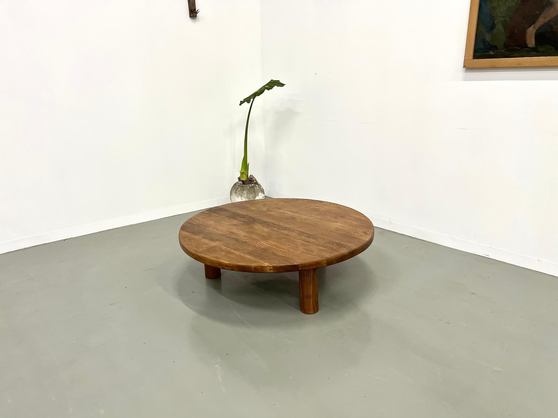 Table basse circulaire moderniste en Oak Oak, France, 1950 en vente 2