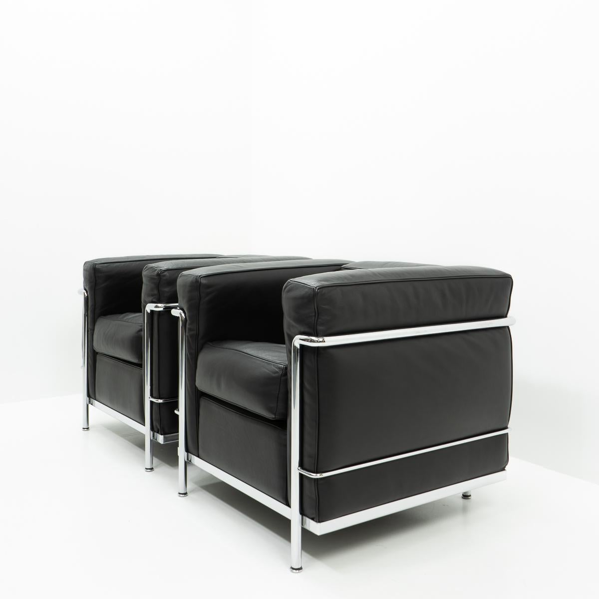 Mid-Century Modern Modernist Classsic Design: LC2 Armchairs, Le Corbusier by Cassina, 1990s