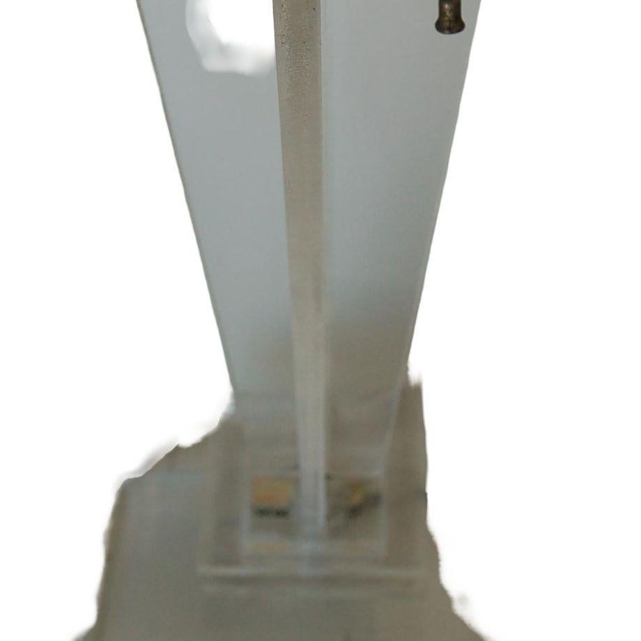 Mid-Century Modern Modernist Clear Lucite Table Lamp by Moss For Sale