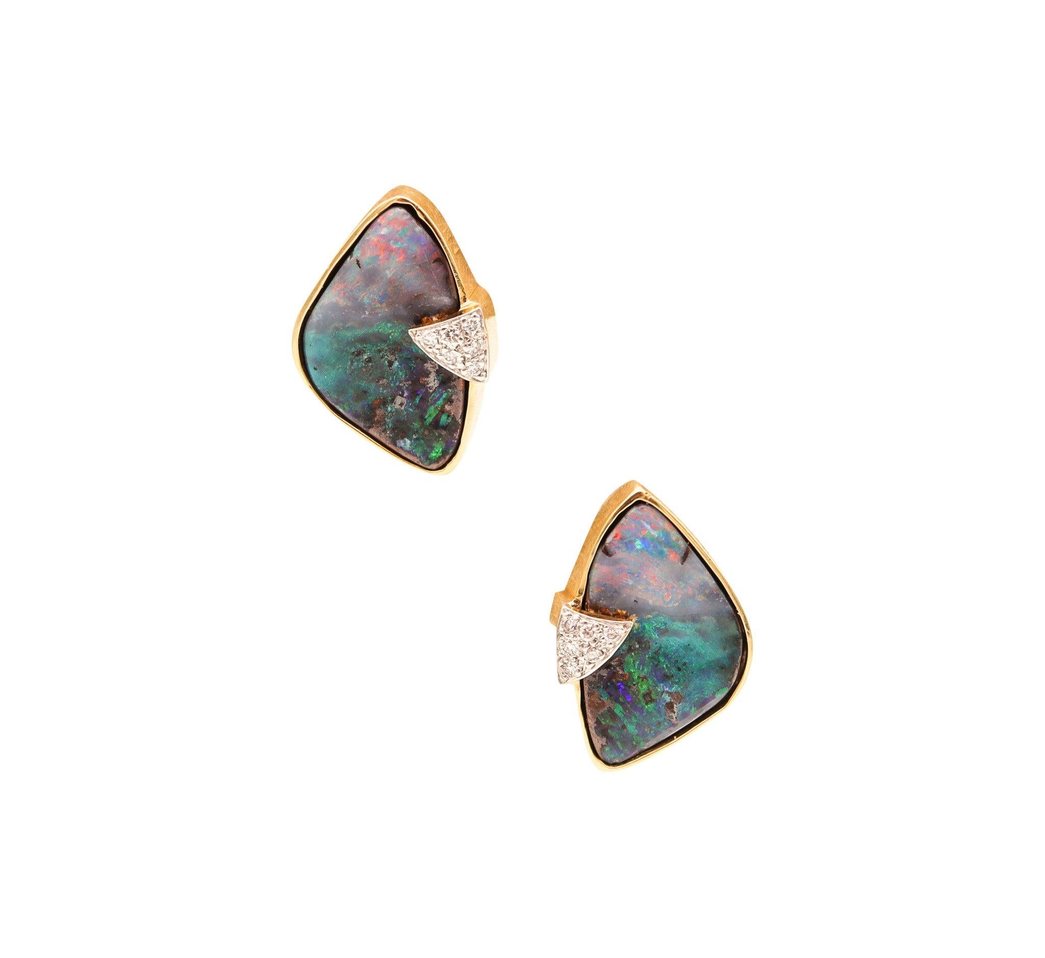 MODERNIST Clips-On Earrings In 14Kt Yellow Gold With Diamonds And Rare Opals For Sale 1