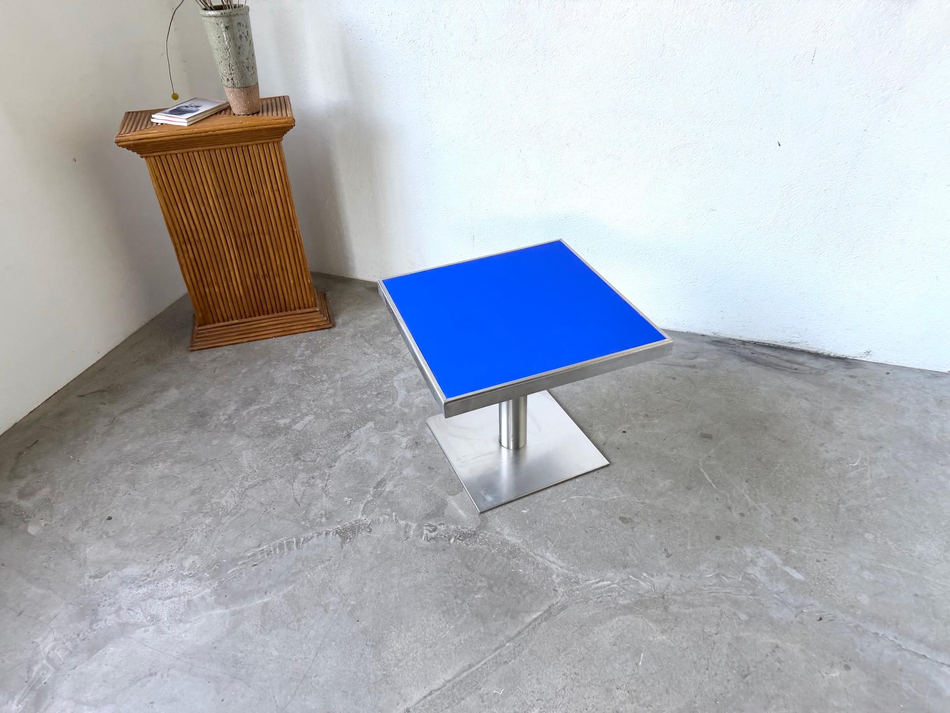 Table basse moderniste des années 1970 en vente 6