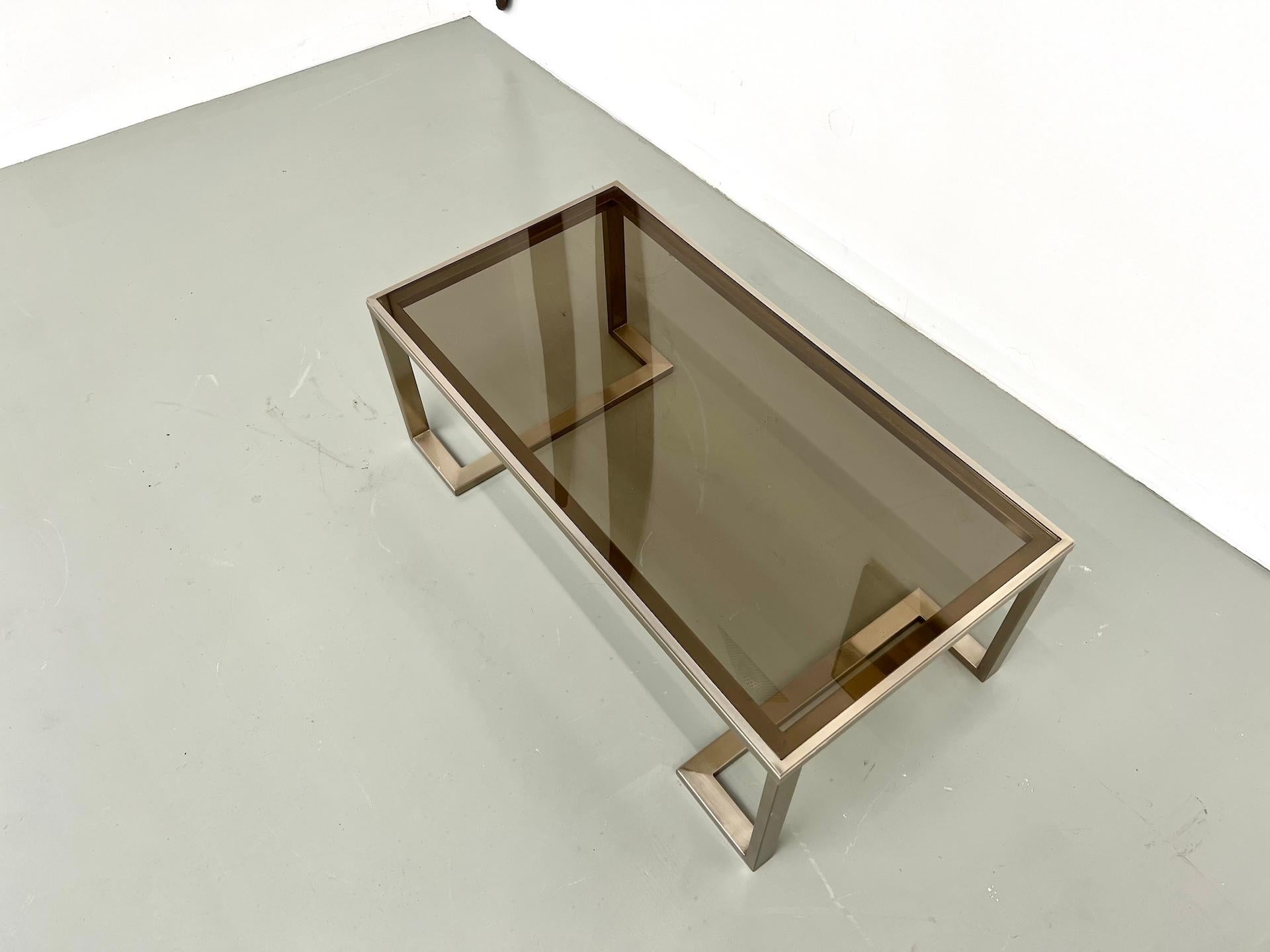 Mesa de centro modernista de los años 70 en venta 1