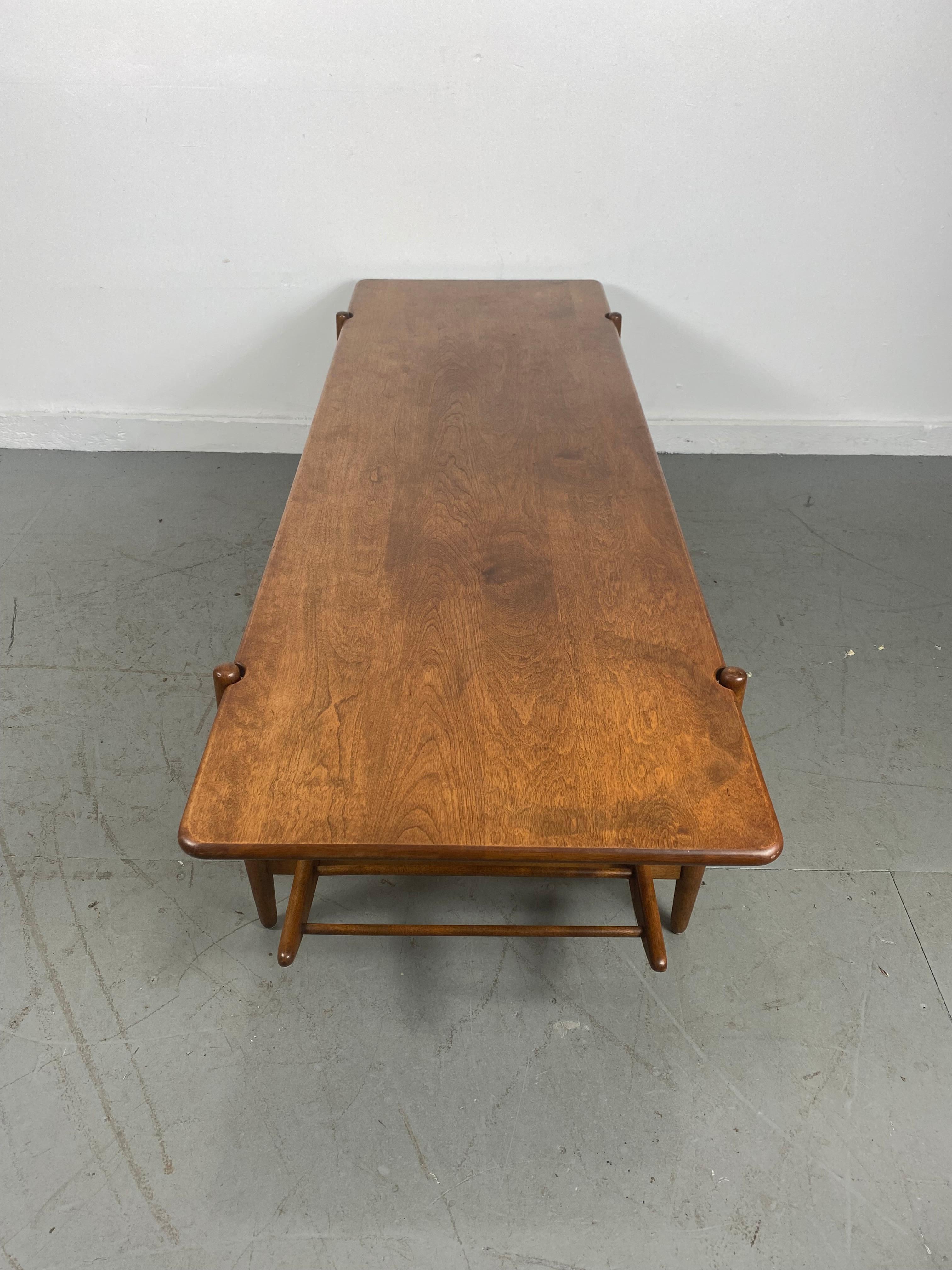 Mid-20th Century Modernist Coffee Table Leslie Diamond for Conant Ball, Scandinavian Design