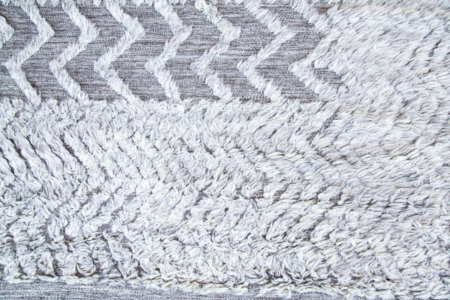 Wool Nazmiyal Collection Modernist Rug. Size: 11' 11