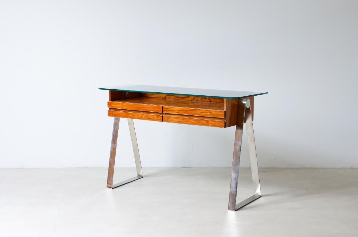 20th Century Modernist console in blond oak with steel structure For Sale