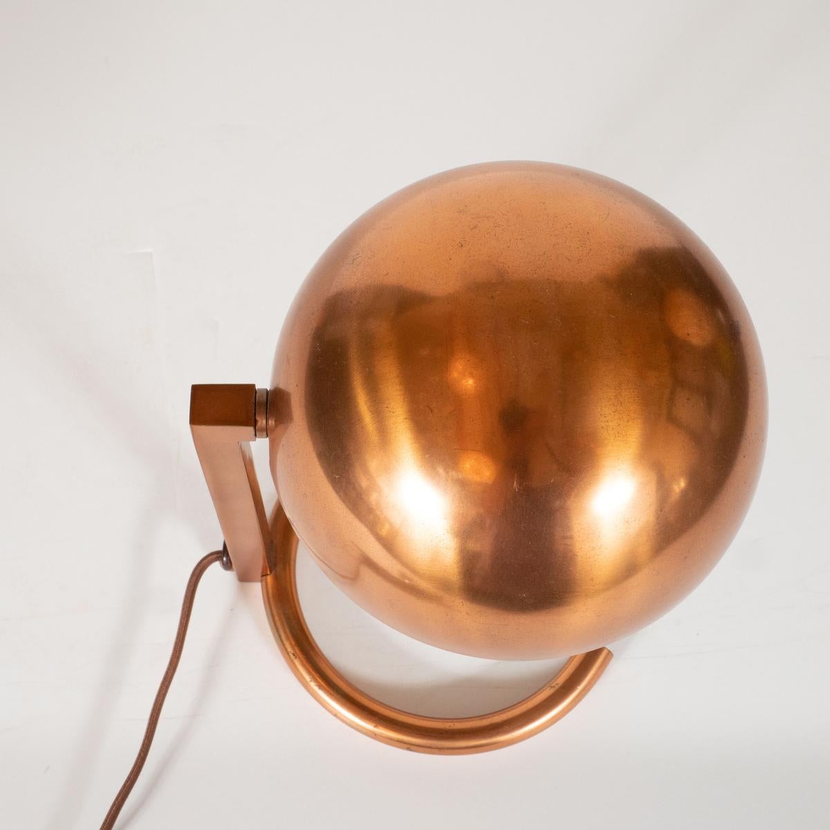  Lampe de bureau moderniste en cuivre par Adnet en vente 2