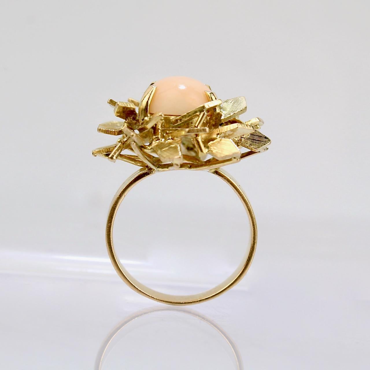 Modernist Coral and 14 Karat Gold Floral Cocktail Ring For Sale 2