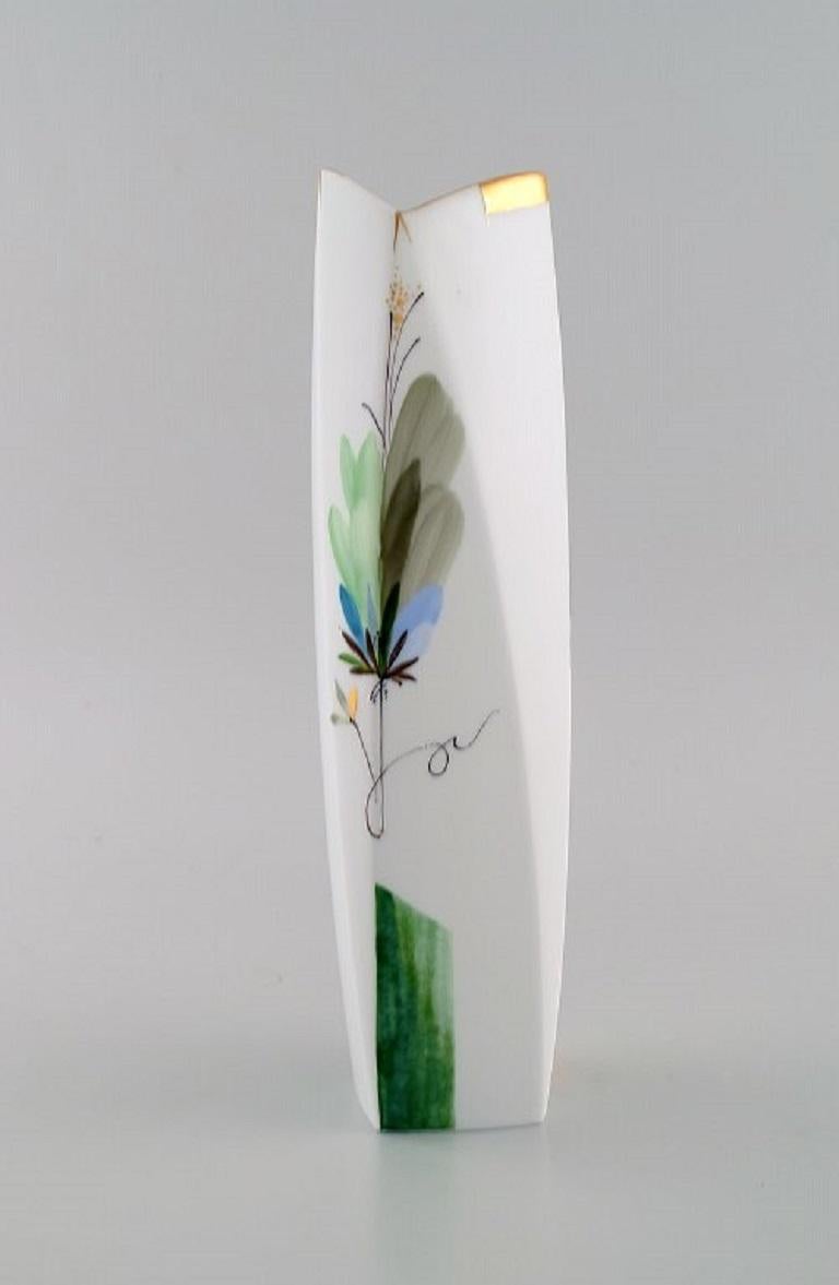 Late 20th Century Modernist Cosmopolitan Meissen Vase in Hand-Painted Porcelain, 1970s / 80s For Sale