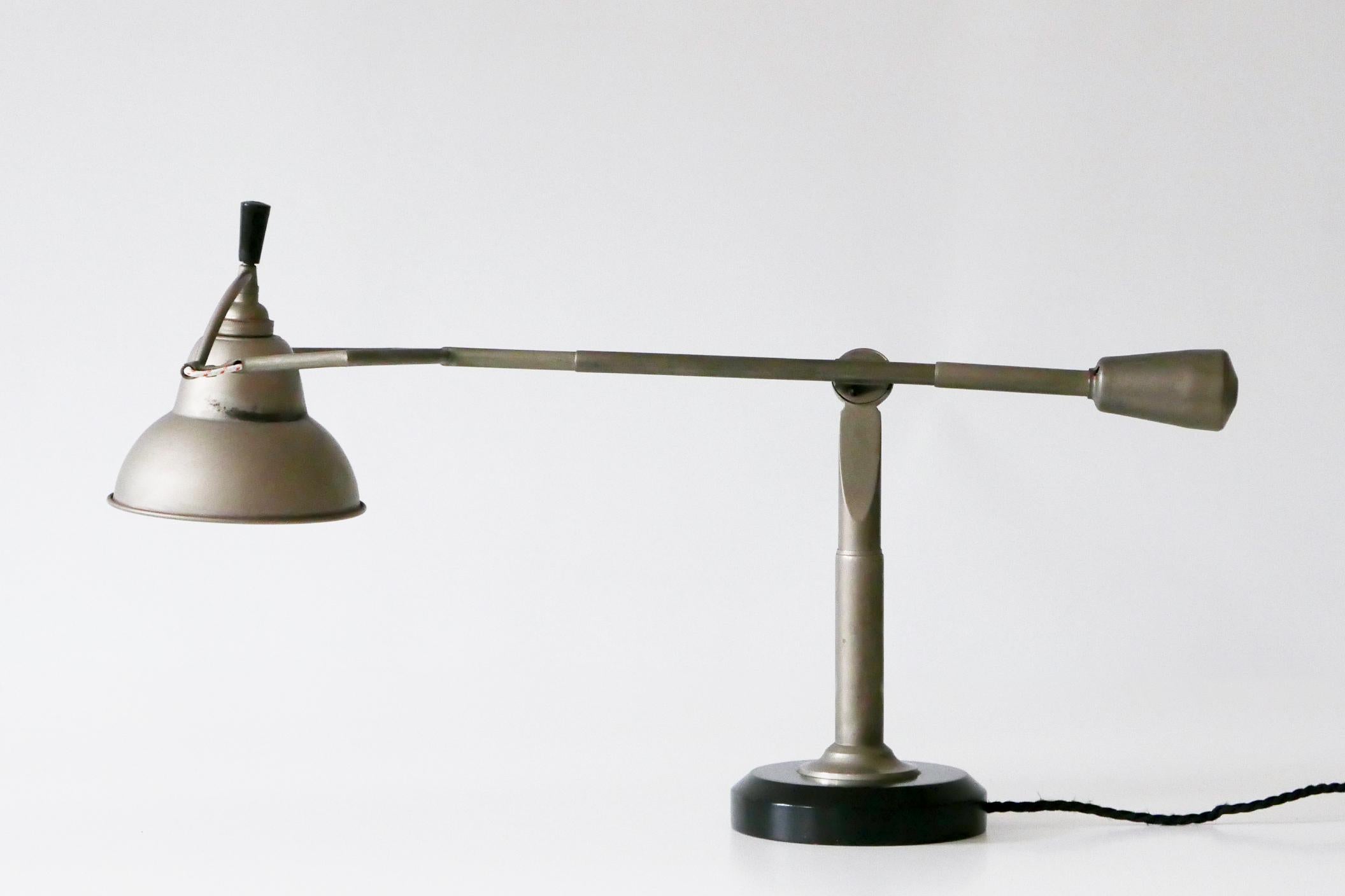 Modernist Counterbalance Table Lamp by Edouard-Wilfred Buquet, 1927, France For Sale 3