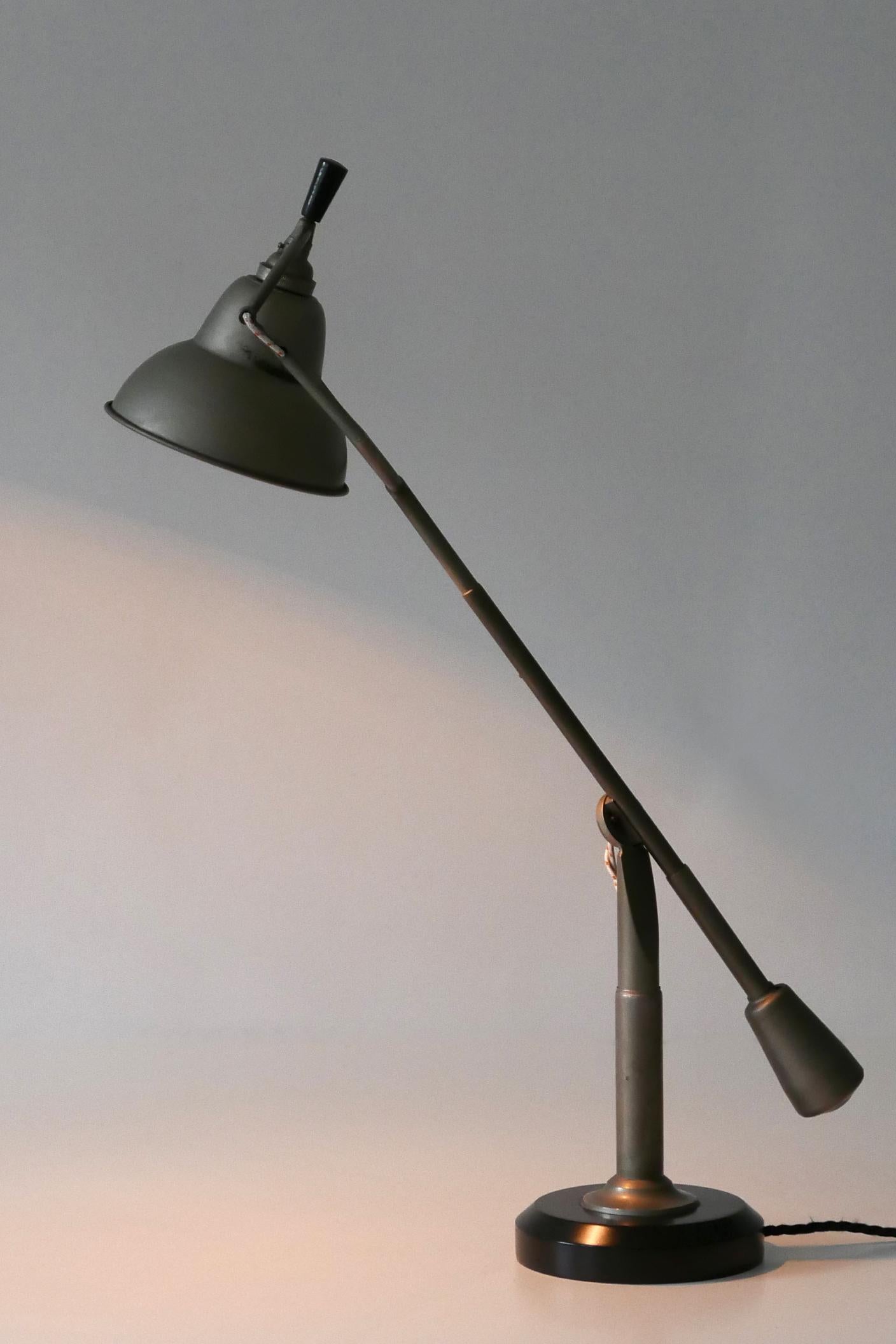 Lampe de table à contrepoids moderniste d'Edouard-Wilfred Buquet, 1927, France en vente 1