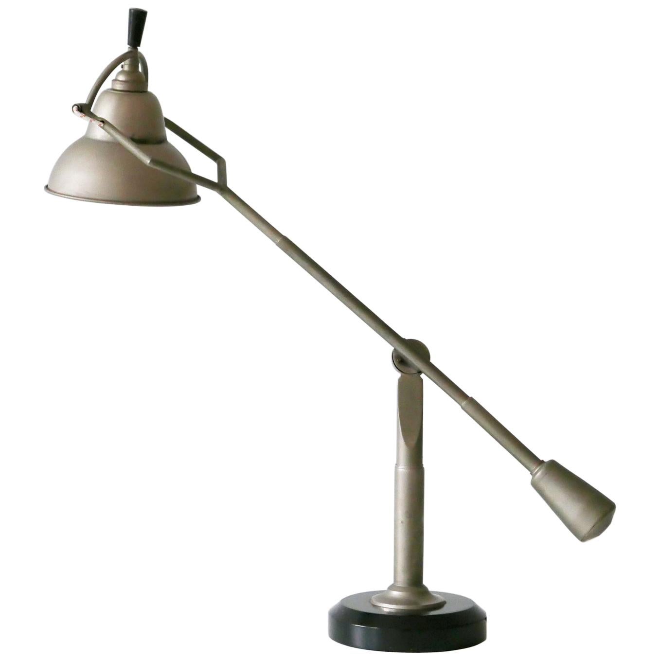 Lampe de table à contrepoids moderniste d'Edouard-Wilfred Buquet, 1927, France