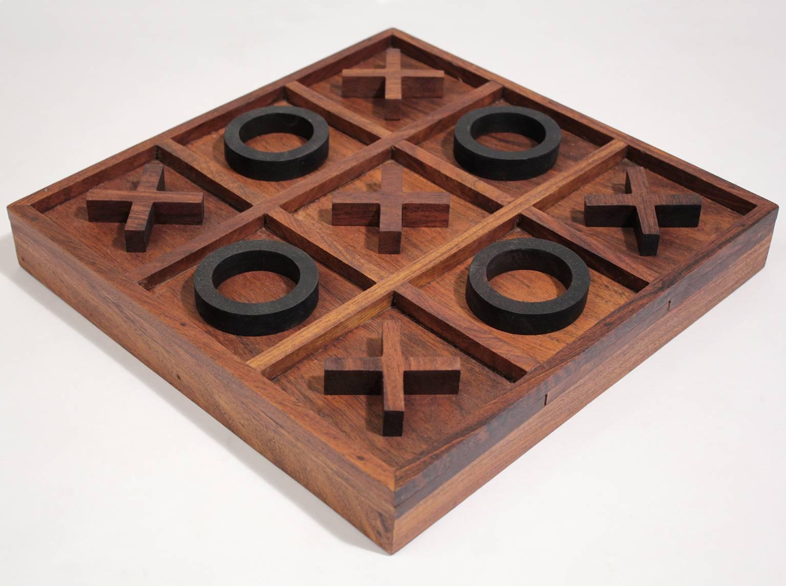 Modernist Craftsman Studio Tic Tac Toe Sculptural Carved Rosewood Wood Game In Excellent Condition In San Diego, CA